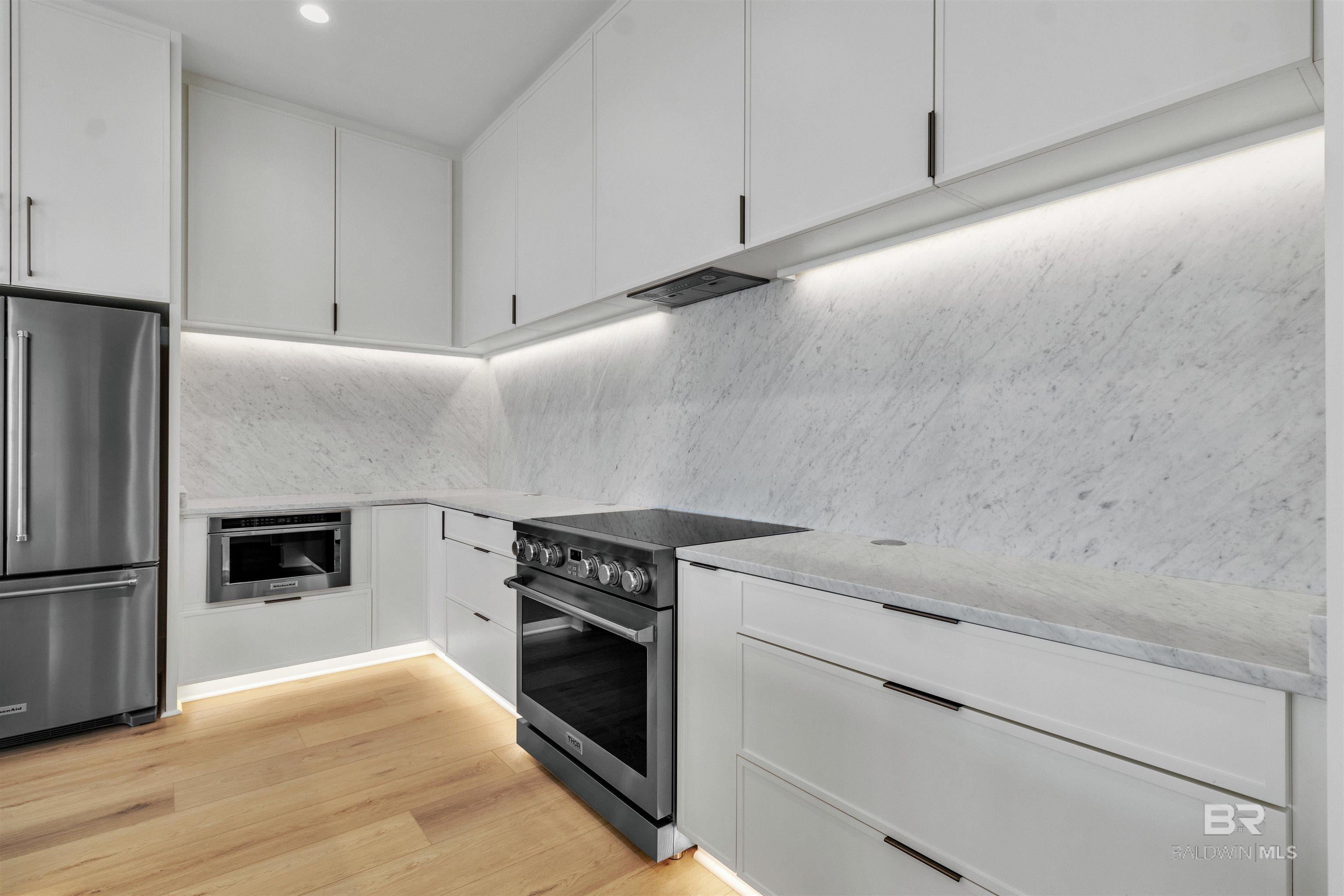 Gulf Shores, Alabama, 36542, United States, ,5 BathroomsBathrooms,Residential,Active,1900169