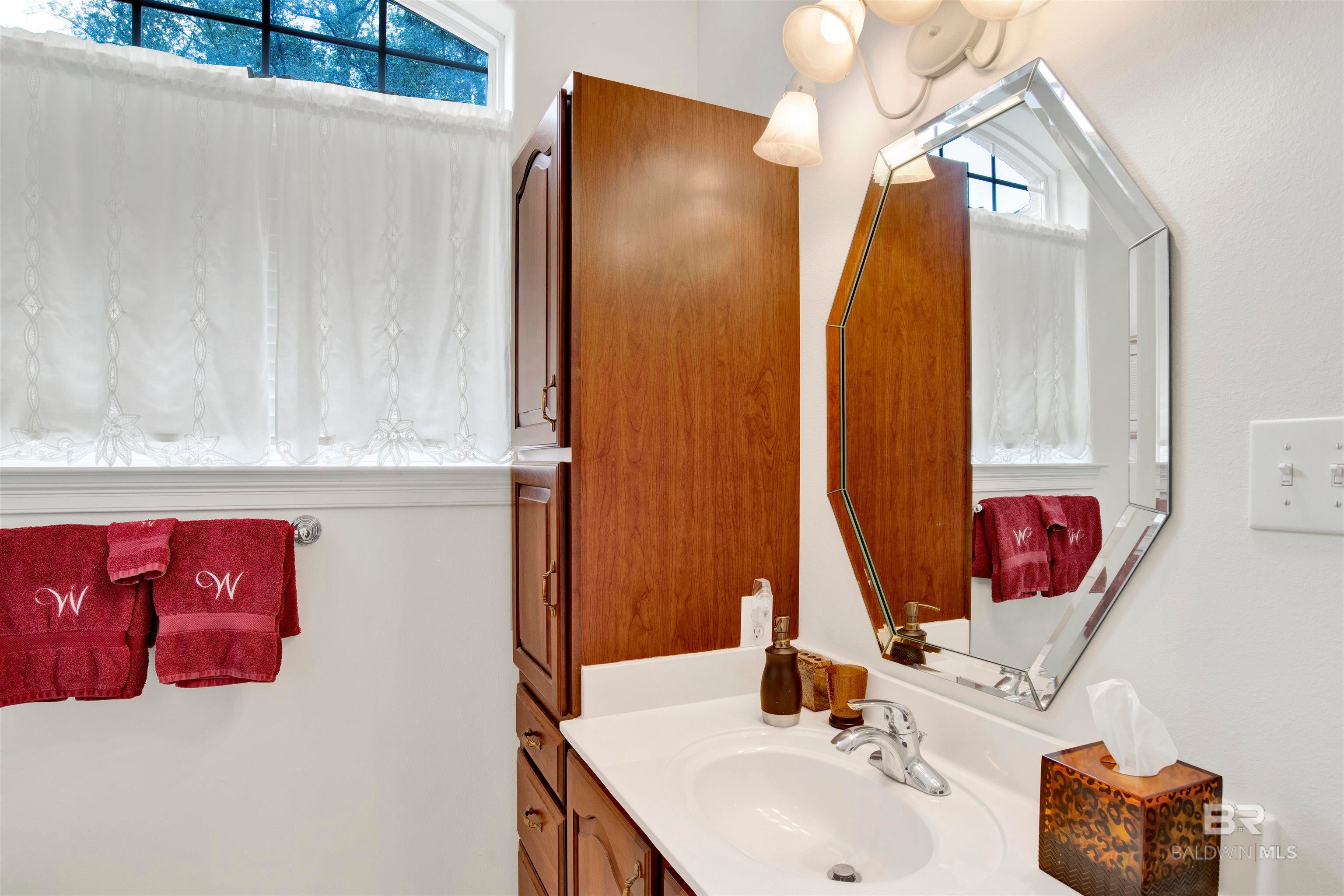 Foley, Alabama, 36535, United States, 4 Bedrooms Bedrooms, ,4 BathroomsBathrooms,Residential,Active,1914606