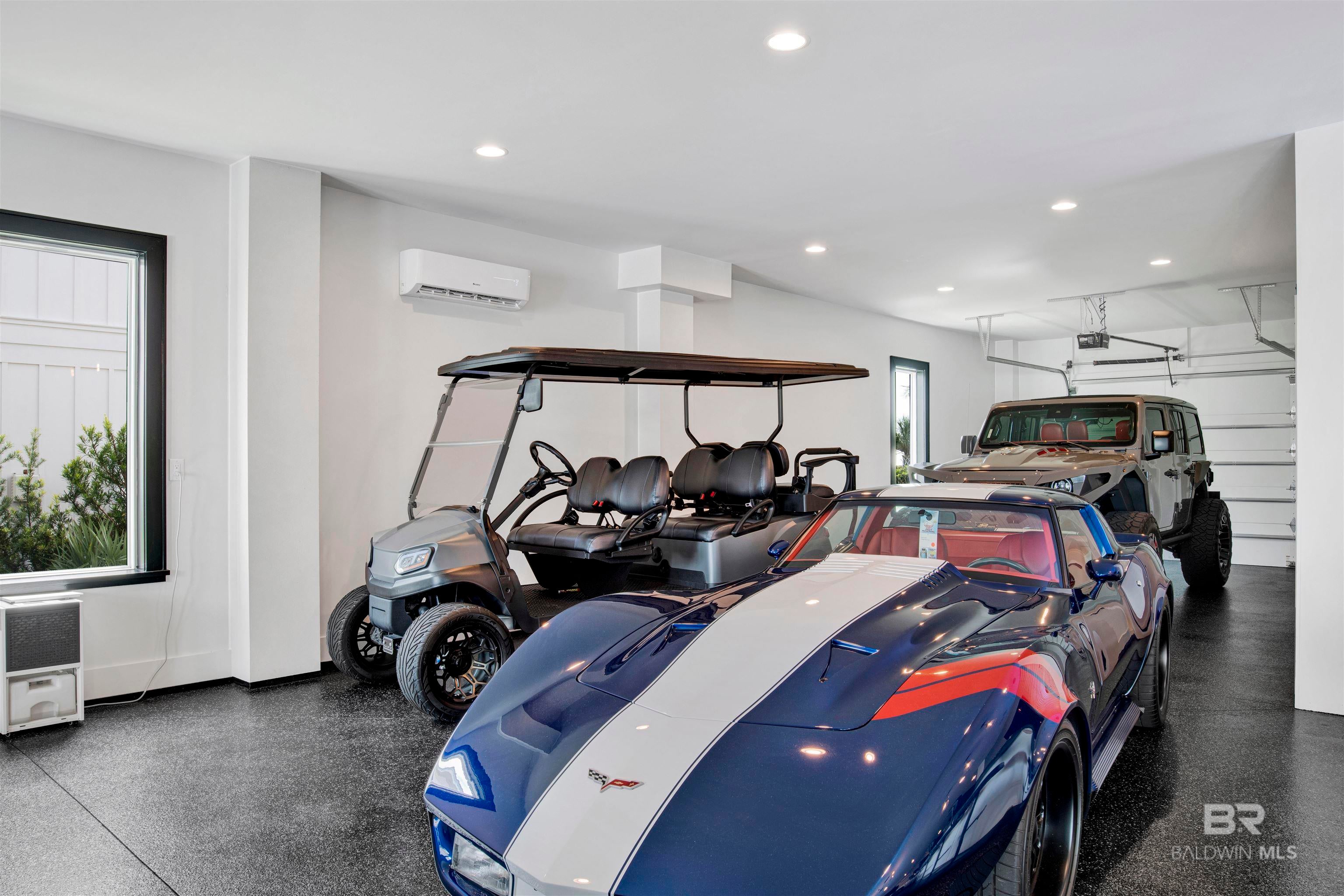 Orange Beach, Alabama, 36561, United States, 4 Bedrooms Bedrooms, ,5 BathroomsBathrooms,Residential,Active,1929672