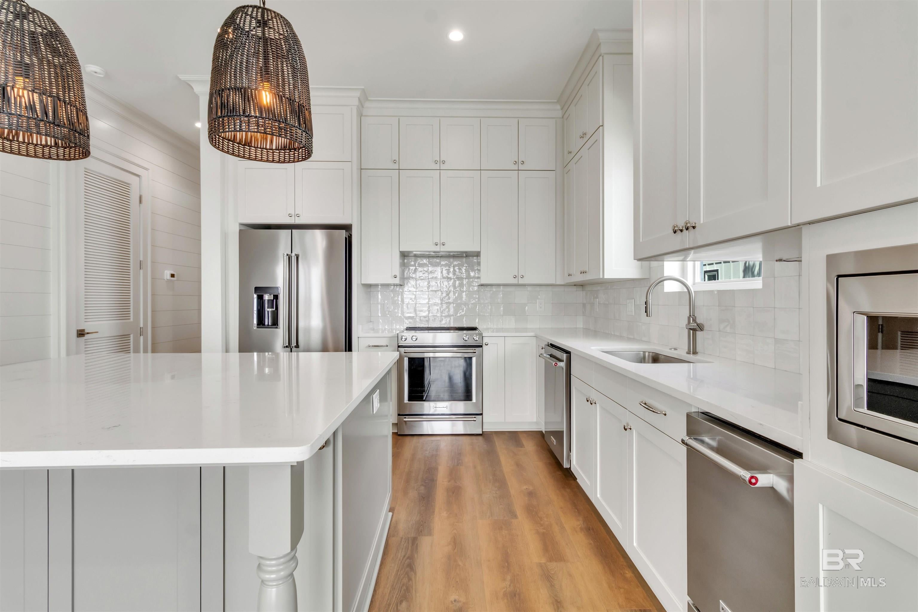 Gulf Shores, Alabama, 36542, United States, ,4 BathroomsBathrooms,Residential,Active,1702141