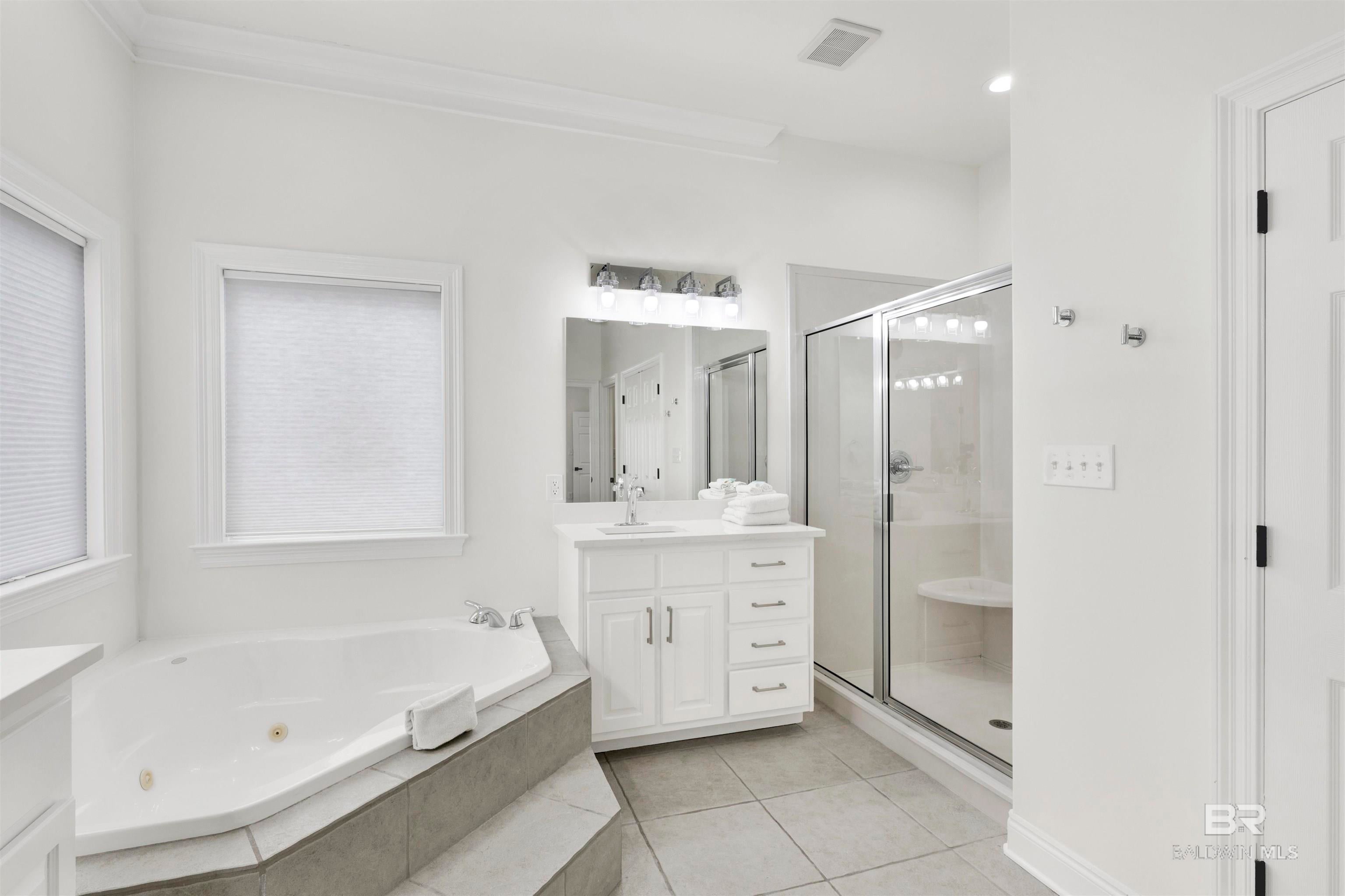 Orange Beach, Alabama, 36561, United States, 4 Bedrooms Bedrooms, ,3 BathroomsBathrooms,Residential,Active,2006972