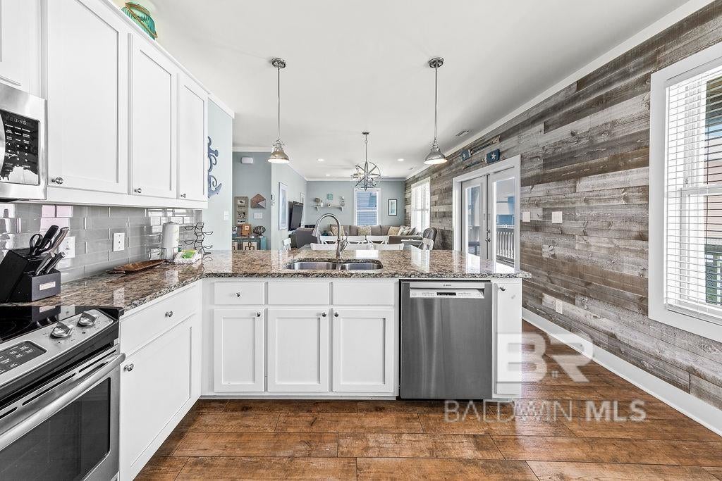 Gulf Shores, Alabama, 36542, United States, 4 Bedrooms Bedrooms, ,3 BathroomsBathrooms,Residential,Active,1959523