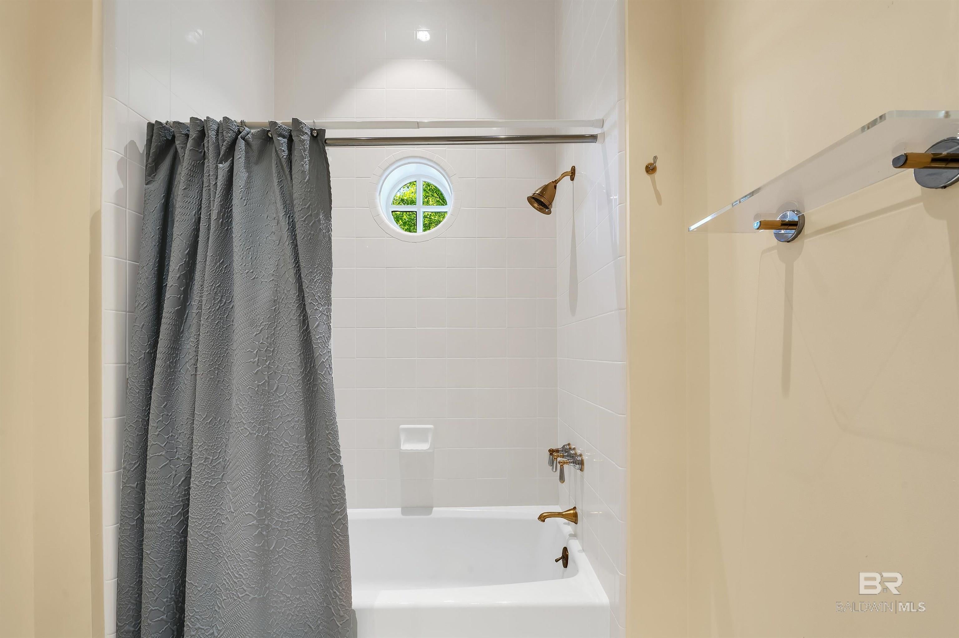 Daphne, Alabama, 36526, United States, ,6 BathroomsBathrooms,Residential,Active,1780390