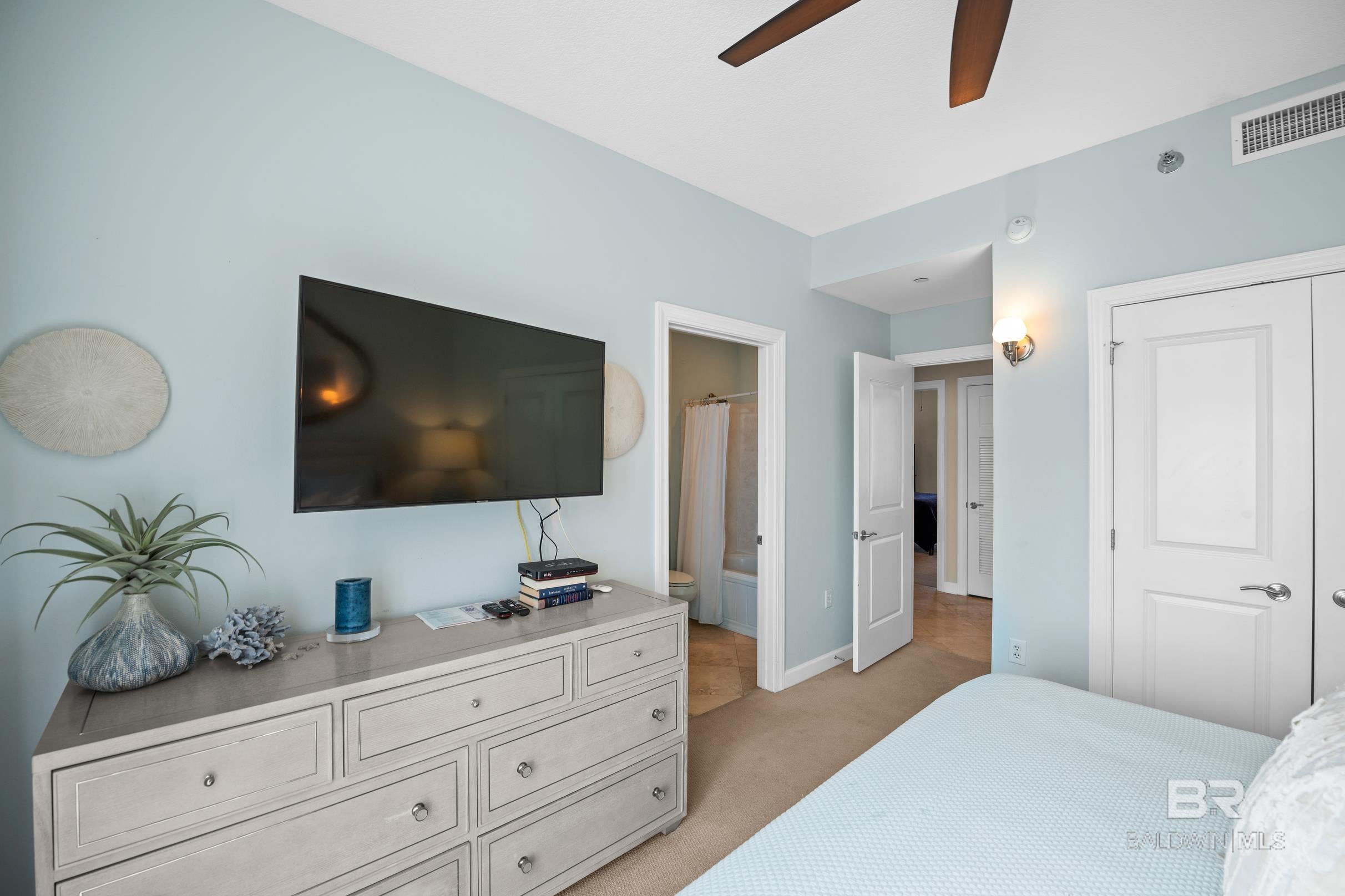 Gulf Shores, Alabama, 36542, United States, ,4 BathroomsBathrooms,Residential,Active,1824911