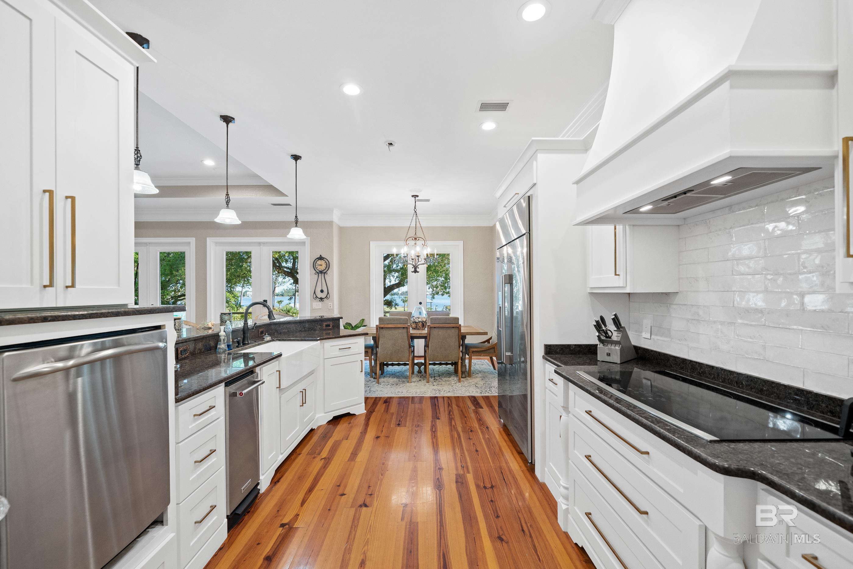 Gulf Shores, Alabama, 36542, United States, 6 Bedrooms Bedrooms, ,4 BathroomsBathrooms,Residential,Active,2044186