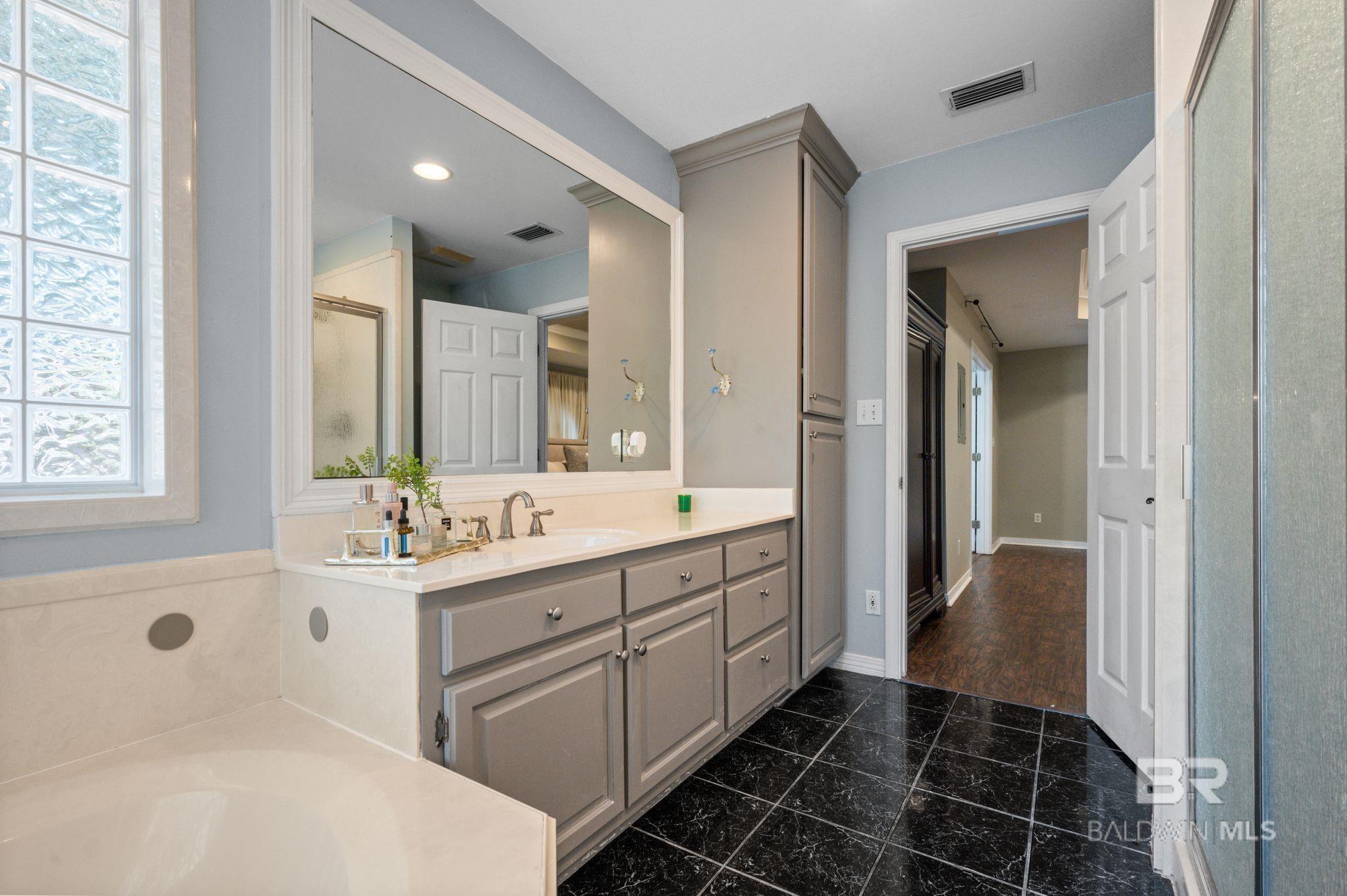 Daphne, Alabama, 36526, United States, ,4 BathroomsBathrooms,Residential,Active,1791400
