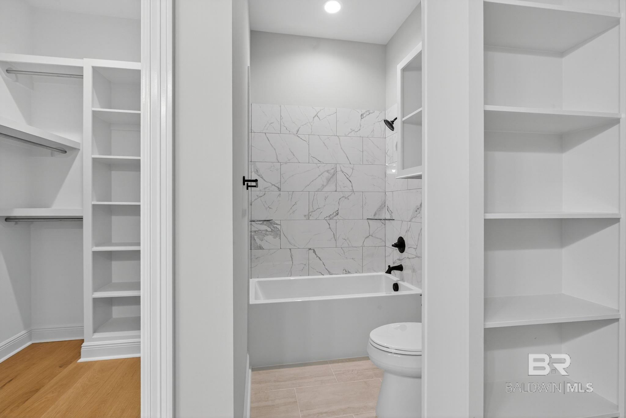 Gulf Shores, Alabama, 36542, United States, 6 Bedrooms Bedrooms, ,6 BathroomsBathrooms,Residential,Active,1969755