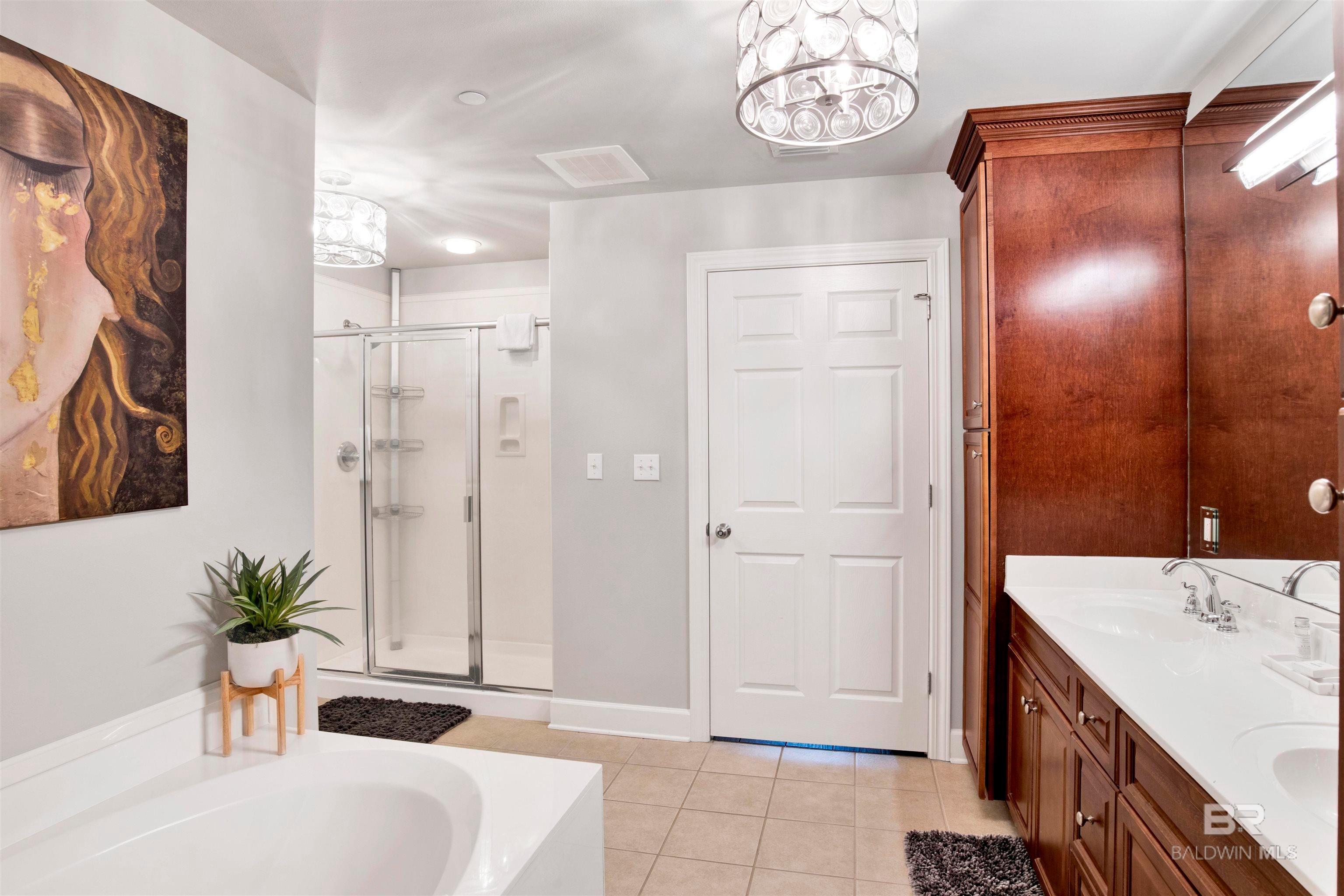 Orange Beach, Alabama, 36561, United States, 3 Bedrooms Bedrooms, ,4 BathroomsBathrooms,Residential,Active,1920283