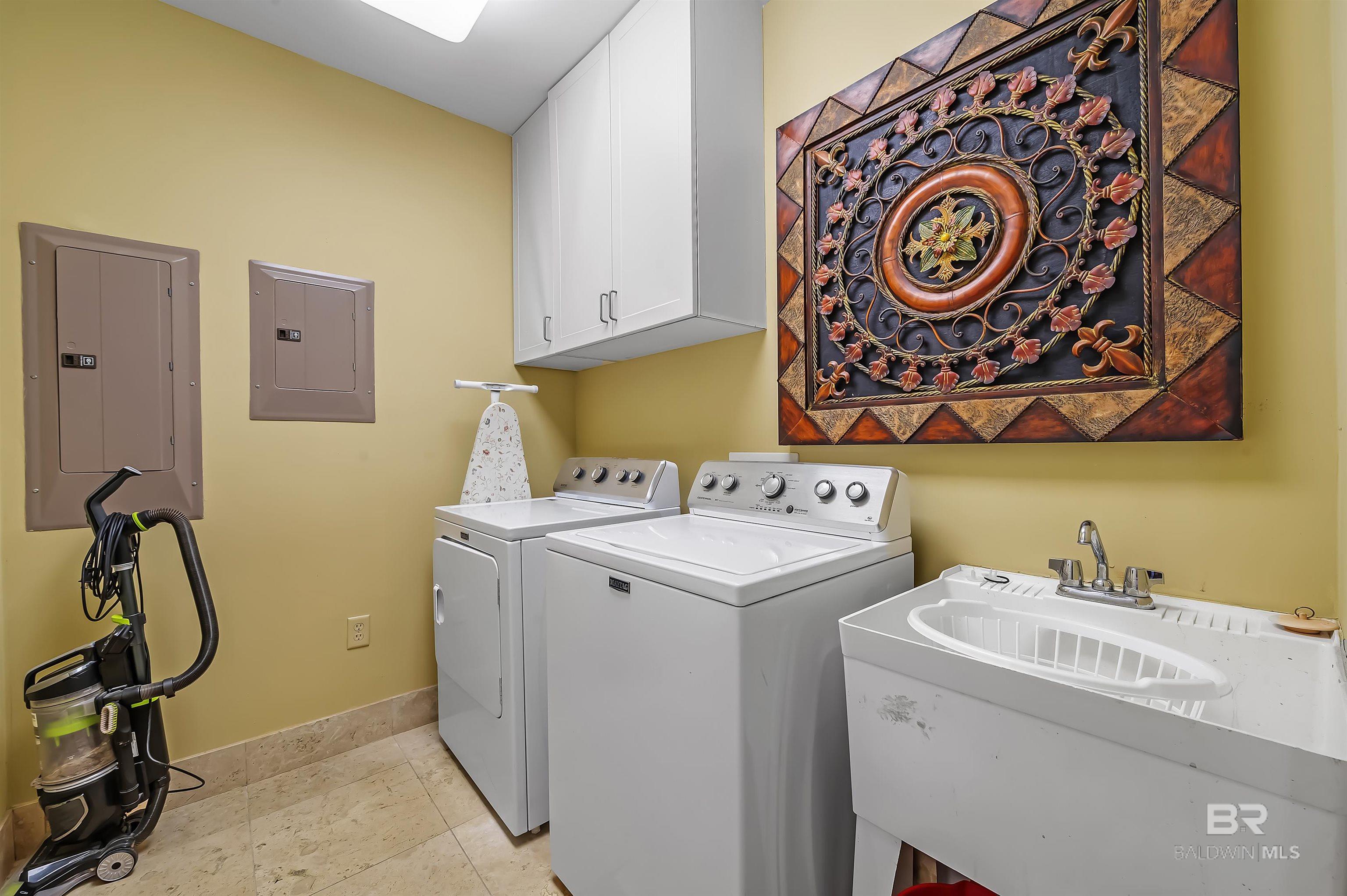 Pensacola, Florida, 32507, United States, ,5 BathroomsBathrooms,Residential,Active,1702390
