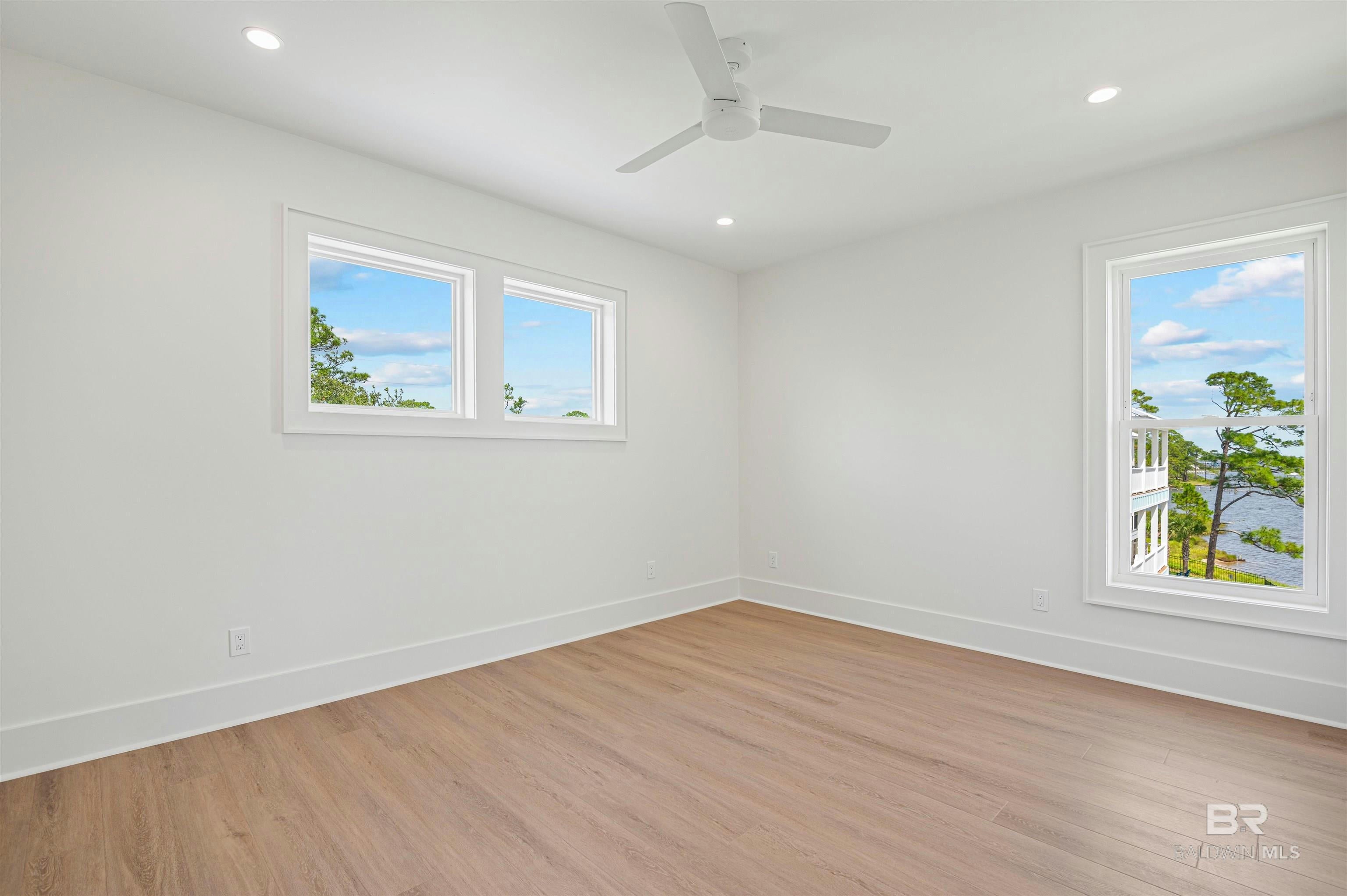 Gulf Shores, Alabama, 36542, United States, ,4 BathroomsBathrooms,Residential,Active,1702141