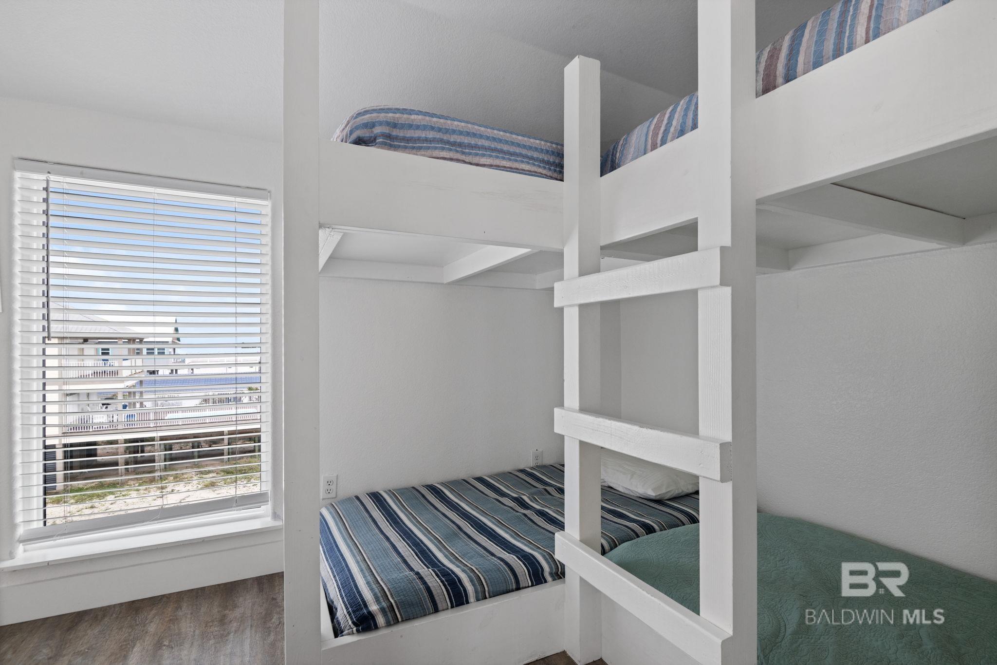 Gulf Shores, Alabama, 36542, United States, 5 Bedrooms Bedrooms, ,5 BathroomsBathrooms,Residential,Active,1972153