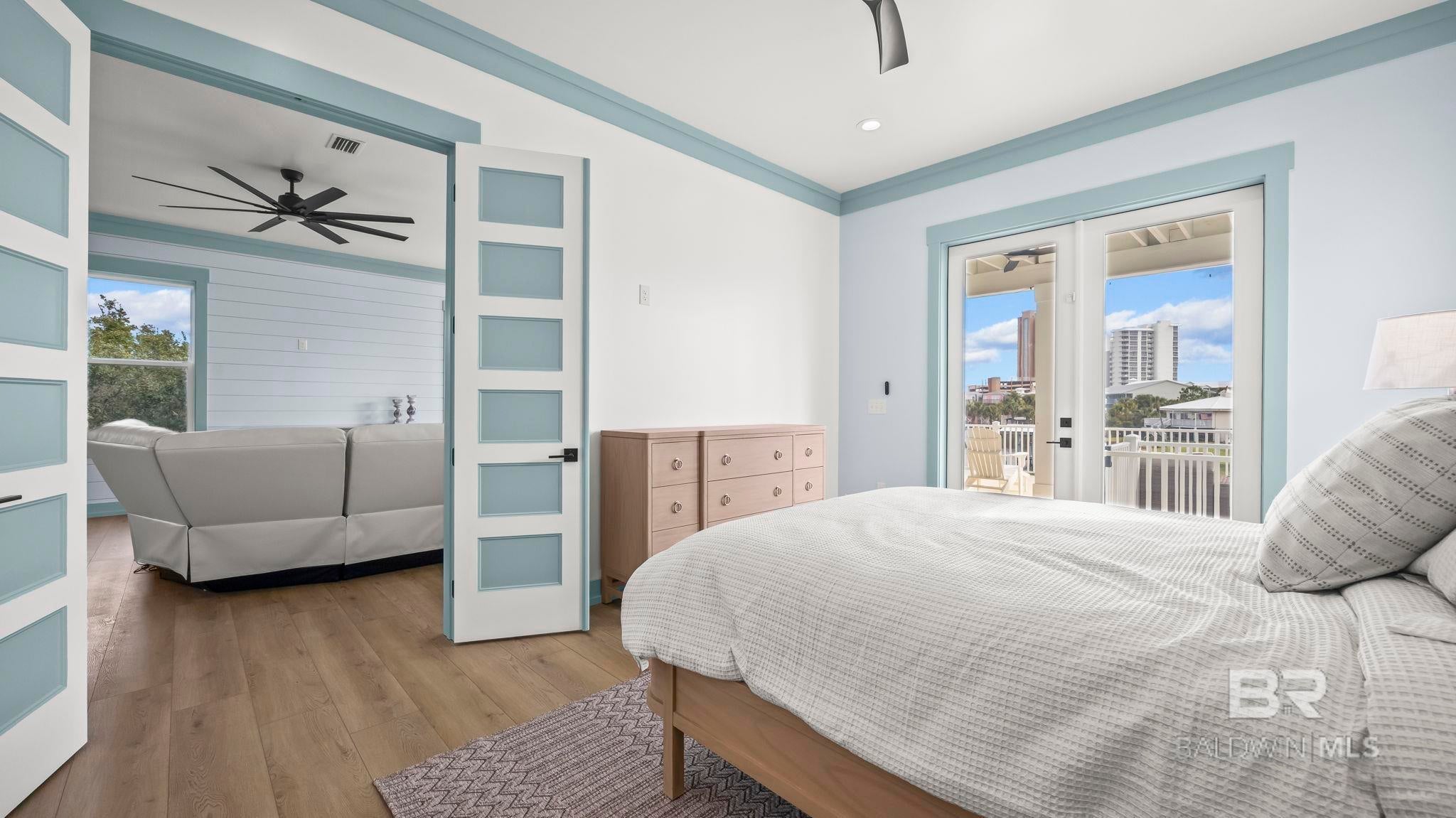 Gulf Shores, Alabama, 36542, United States, 6 Bedrooms Bedrooms, ,4 BathroomsBathrooms,Residential,Active,2009422