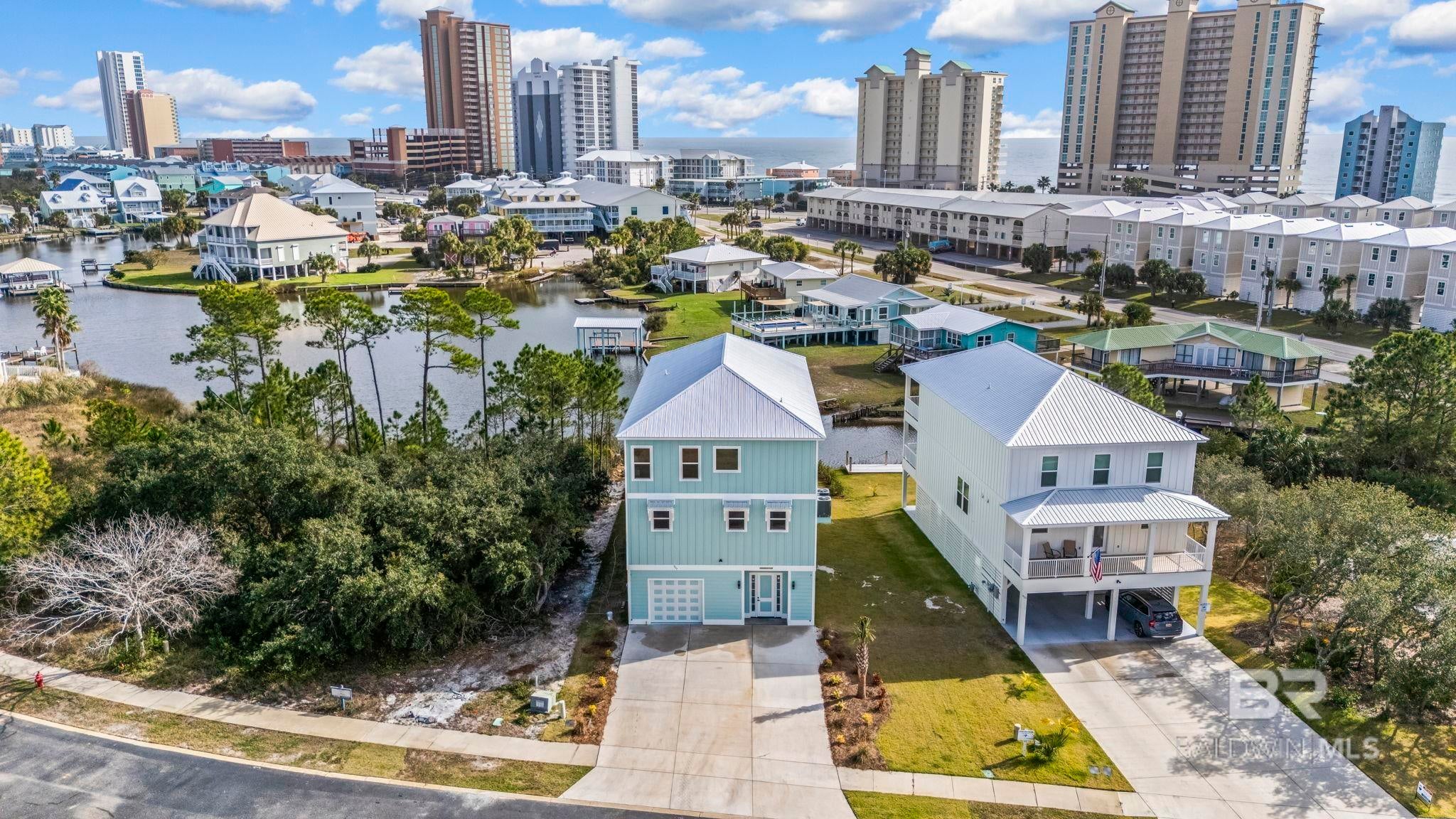 Gulf Shores, Alabama, 36542, United States, 6 Bedrooms Bedrooms, ,4 BathroomsBathrooms,Residential,Active,2009422