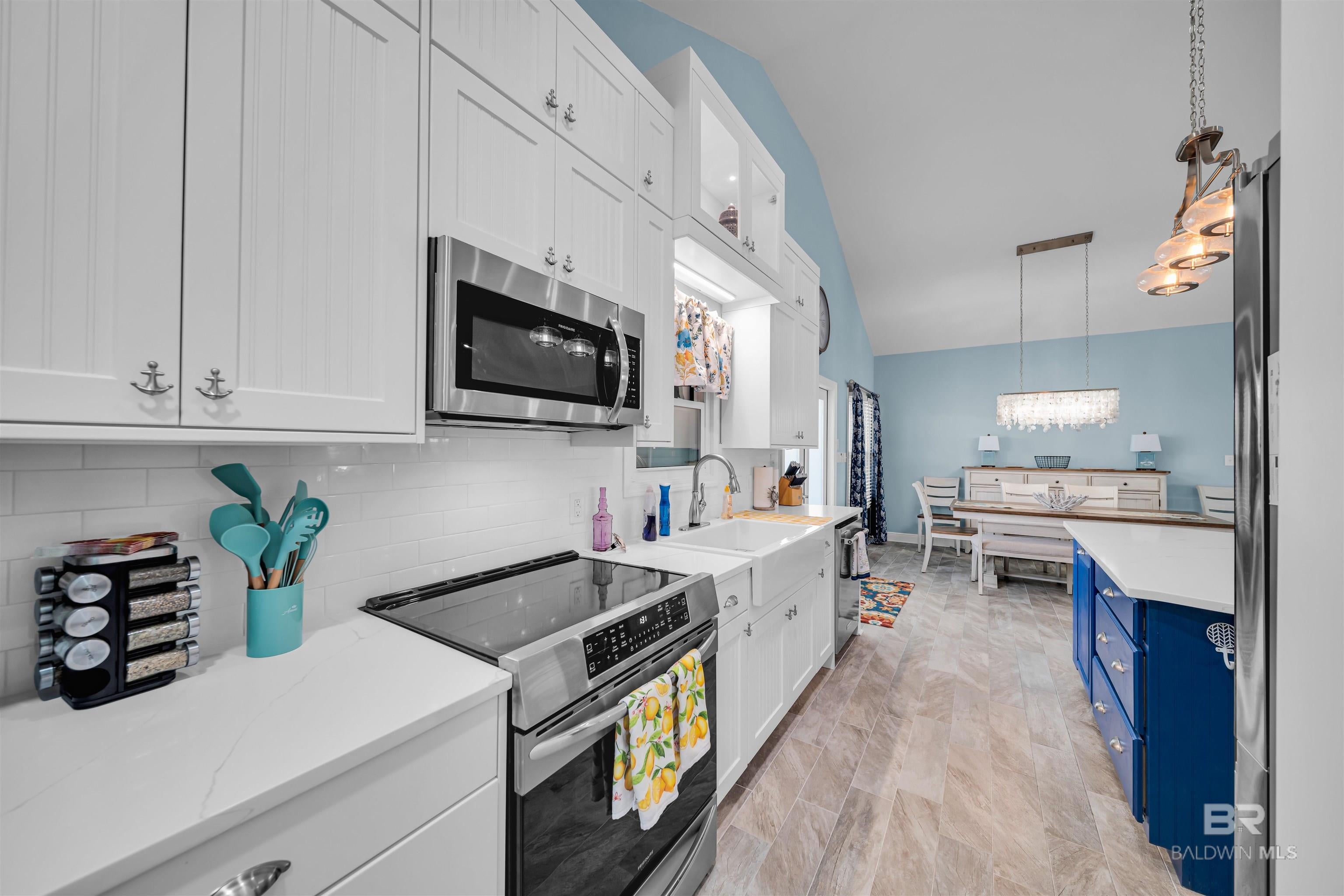 Gulf Shores, Alabama, 36542, United States, 4 Bedrooms Bedrooms, ,4 BathroomsBathrooms,Residential,Active,1898018