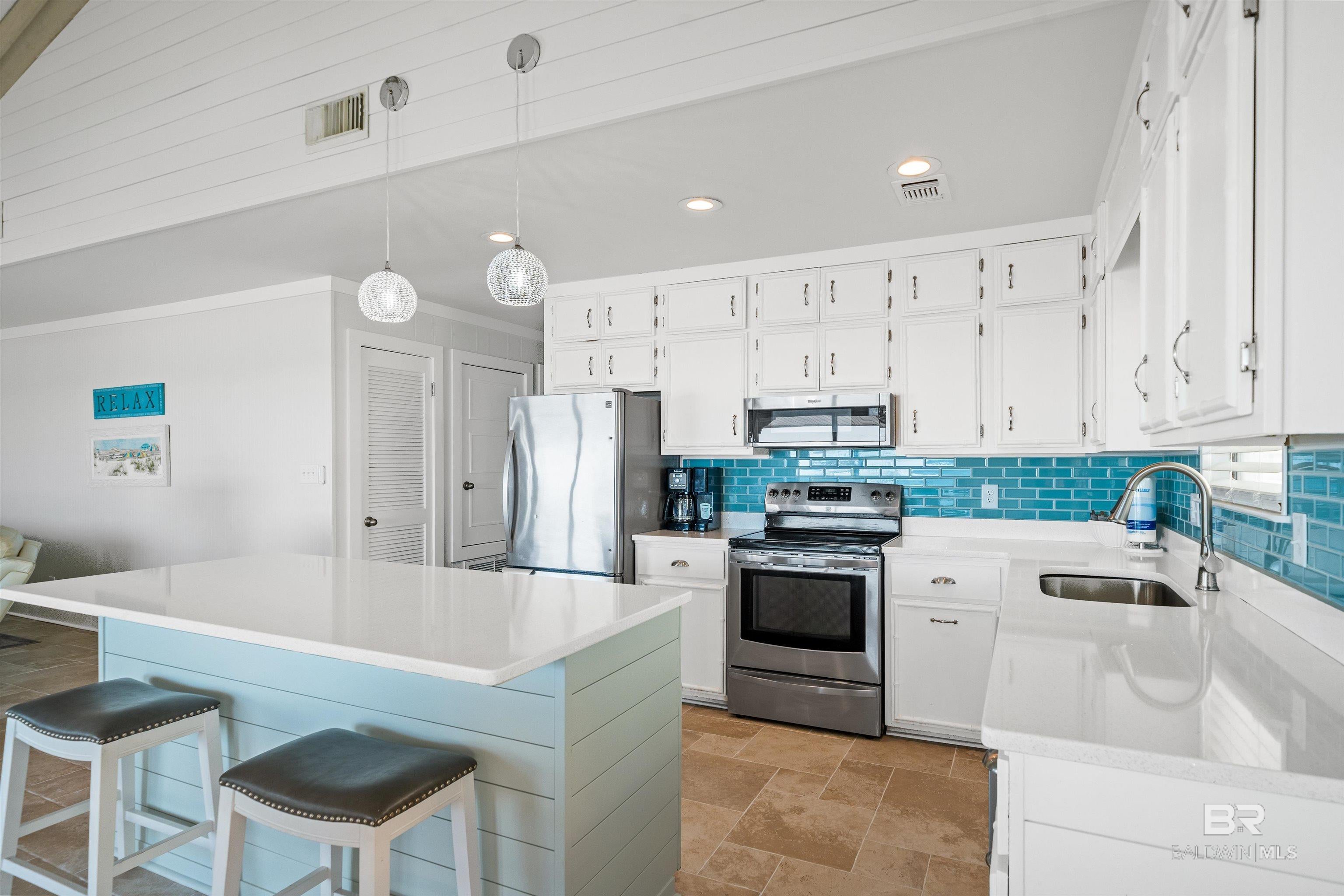 Gulf Shores, Alabama, 36542, United States, 4 Bedrooms Bedrooms, ,2 BathroomsBathrooms,Residential,Active,2015800