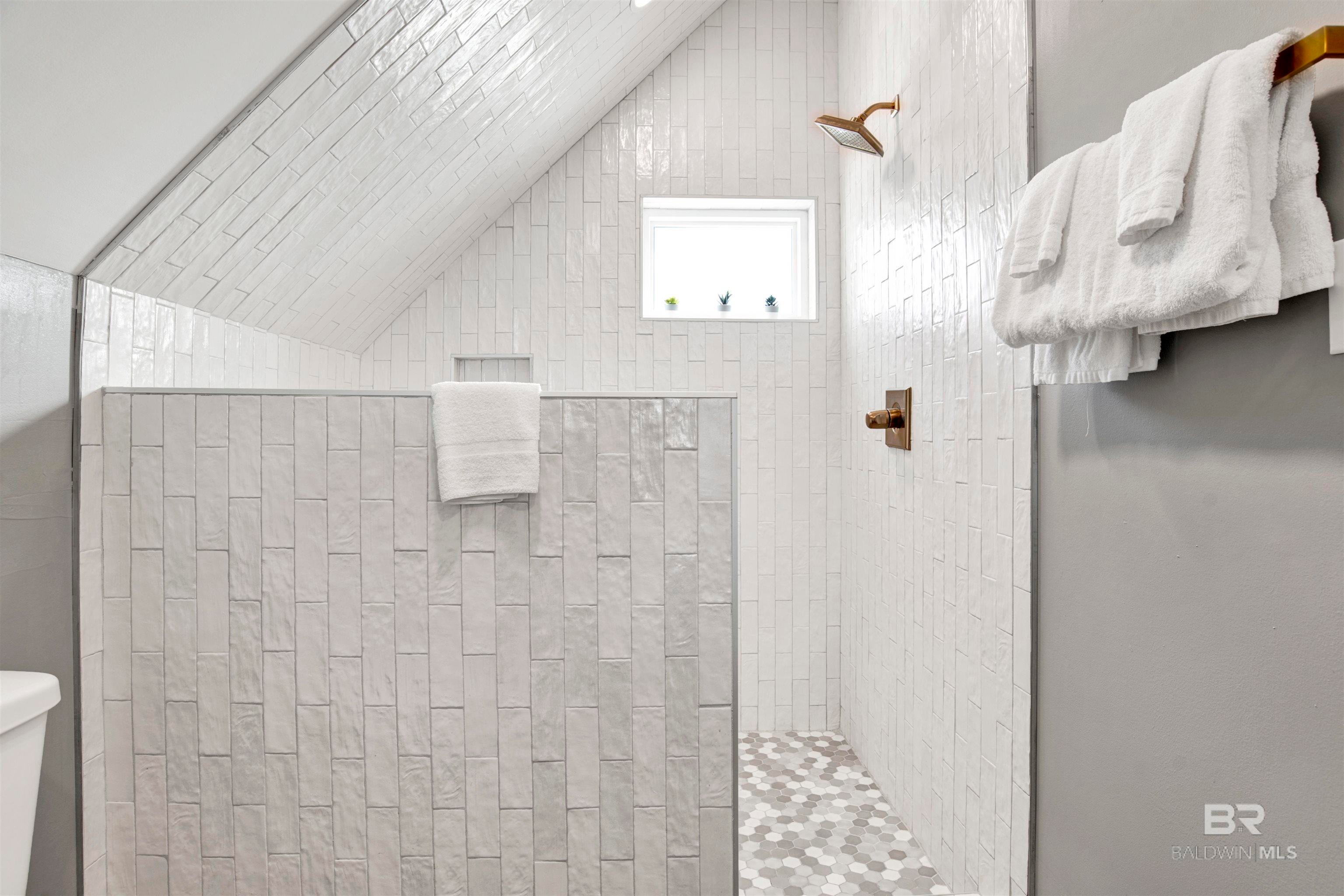 Gulf Shores, Alabama, 36542, United States, 5 Bedrooms Bedrooms, ,5 BathroomsBathrooms,Residential,Active,1973267