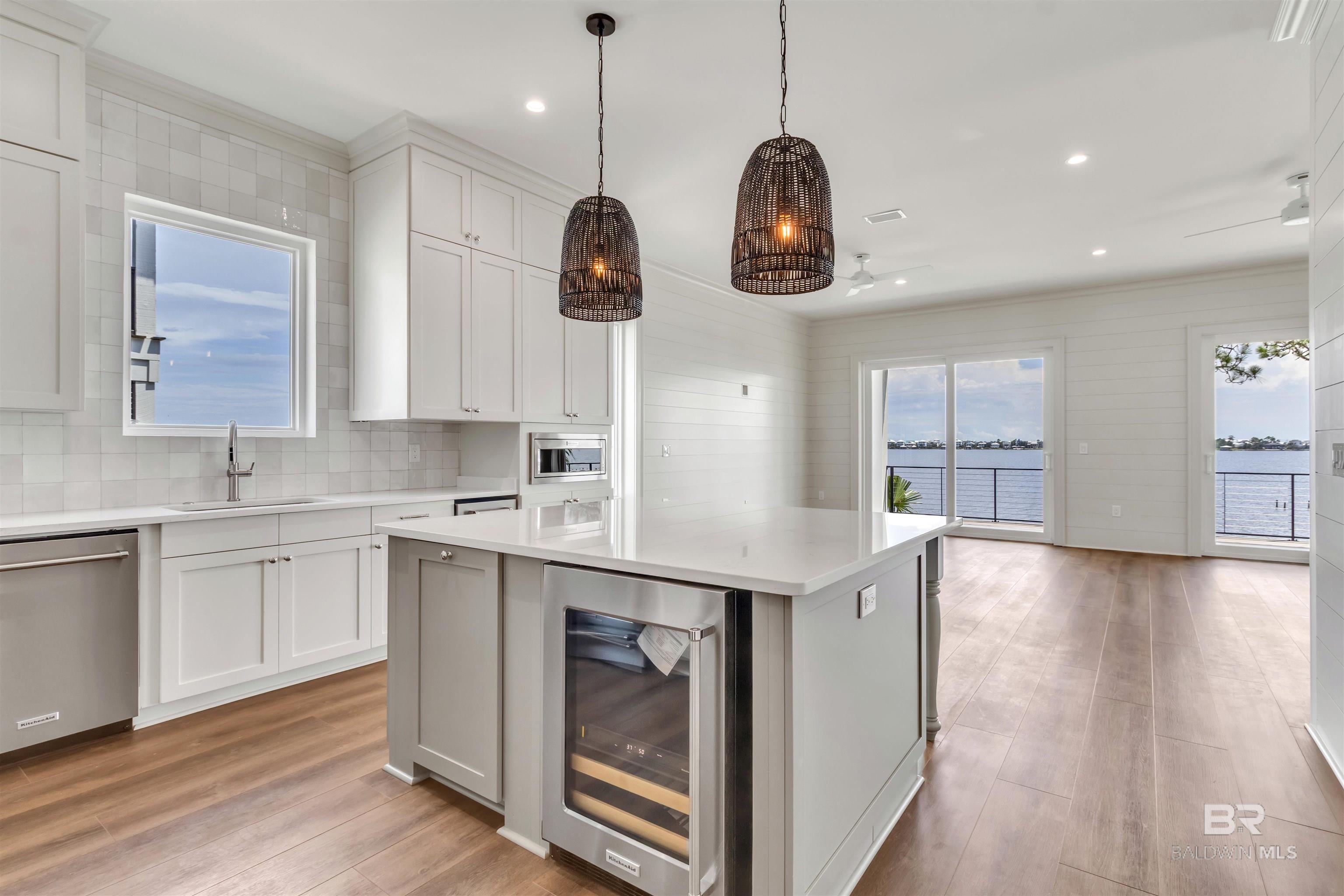 Gulf Shores, Alabama, 36542, United States, ,4 BathroomsBathrooms,Residential,Active,1702141