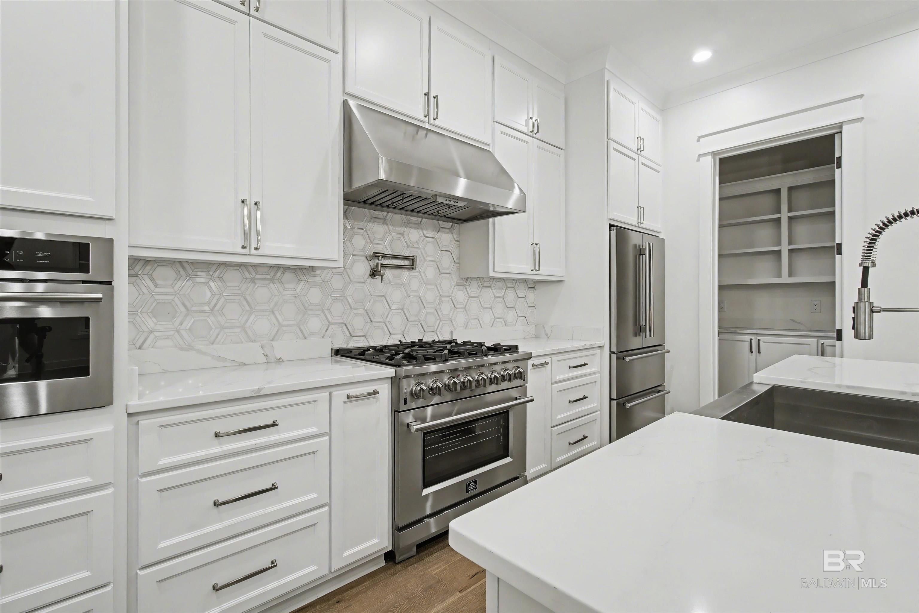 Gulf Shores, Alabama, 36542, United States, 3 Bedrooms Bedrooms, ,4 BathroomsBathrooms,Residential,Active,1992558