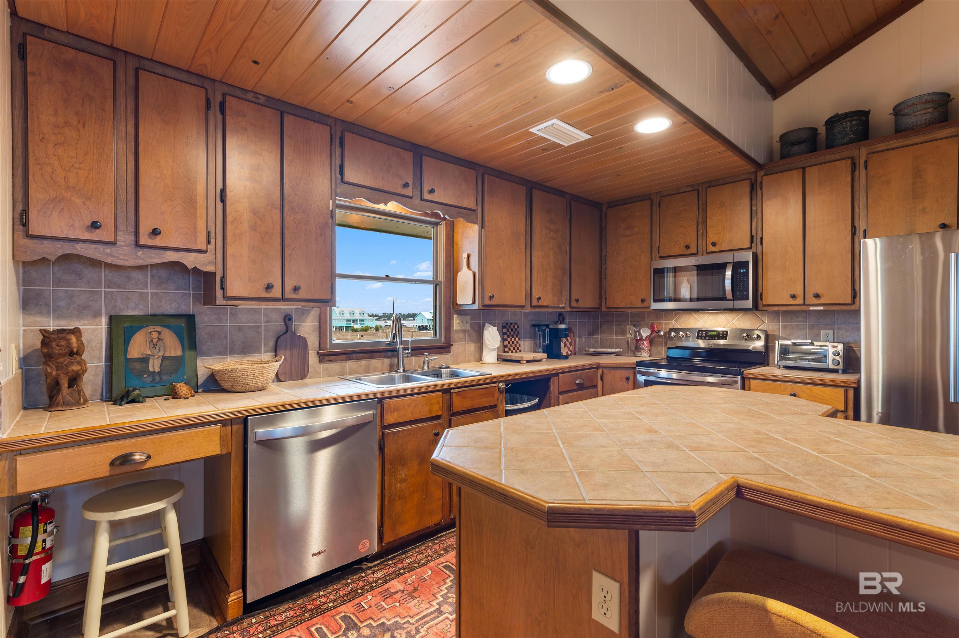 Gulf Shores, Alabama, 36542, United States, 3 Bedrooms Bedrooms, ,2 BathroomsBathrooms,Residential,Active,2011042