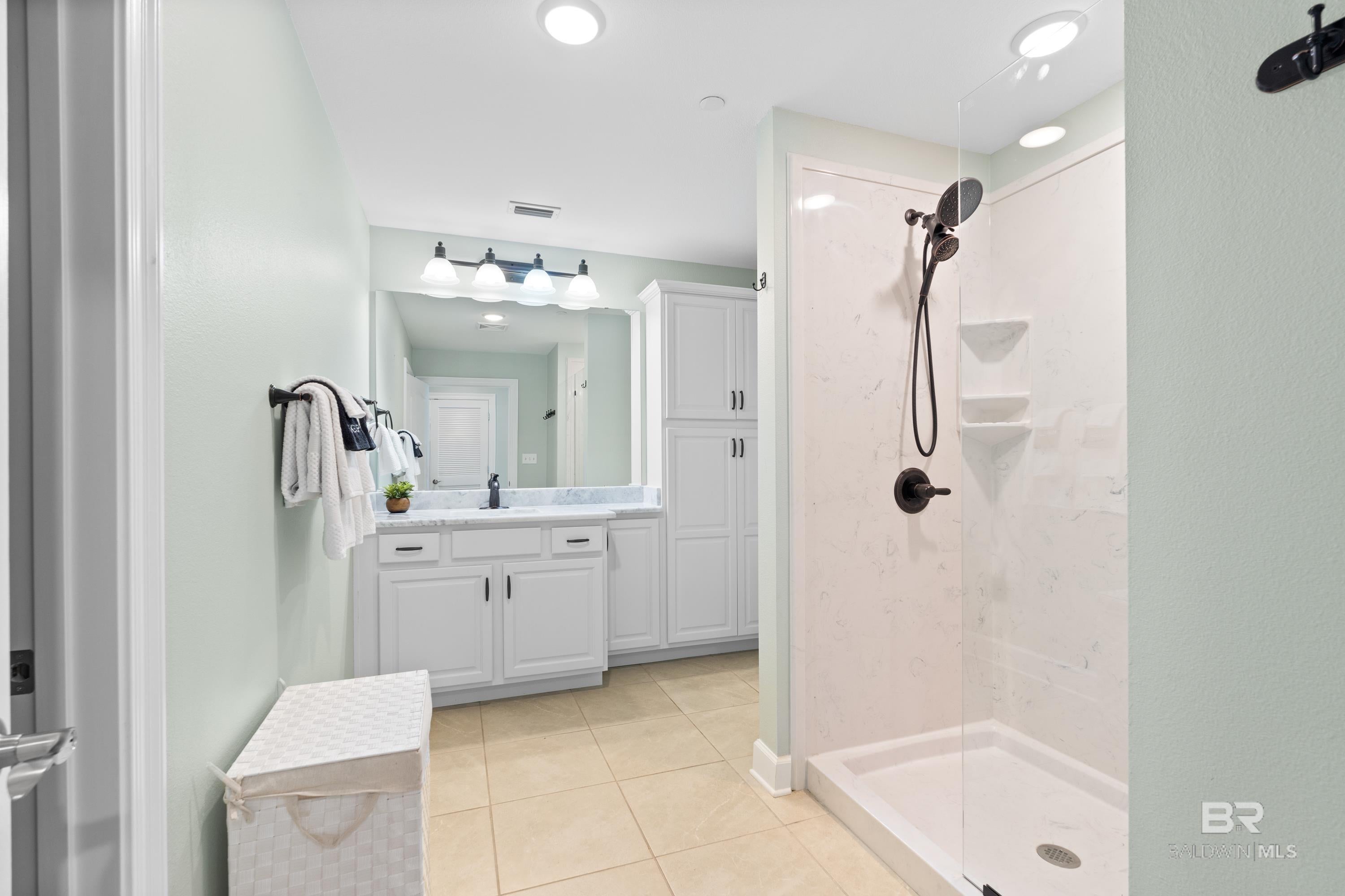 Orange Beach, Alabama, 36561, United States, 3 Bedrooms Bedrooms, ,3 BathroomsBathrooms,Residential,Active,2010905