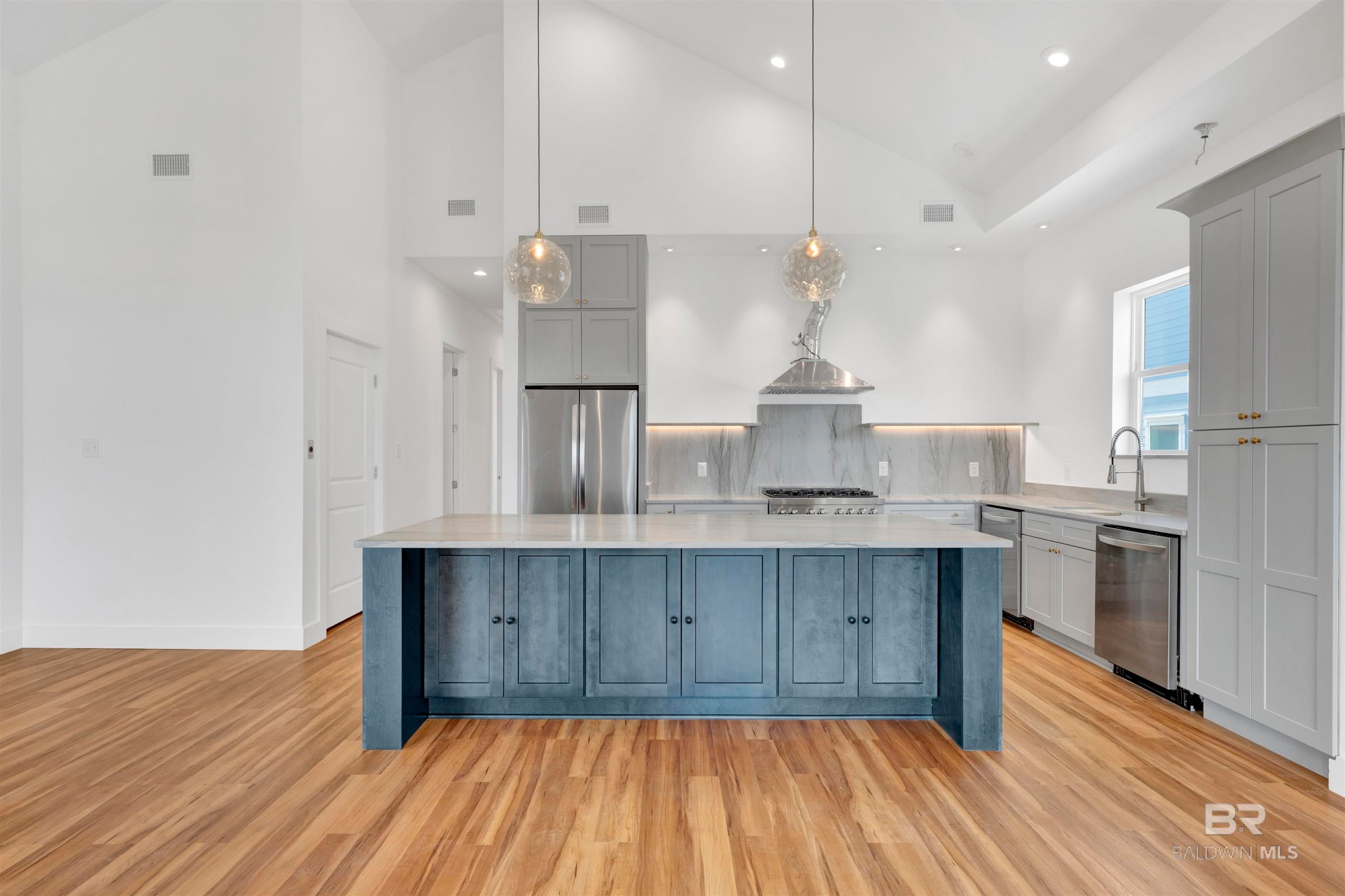 Gulf Shores, Alabama, 36542, United States, 4 Bedrooms Bedrooms, ,4 BathroomsBathrooms,Residential,Active,1884862