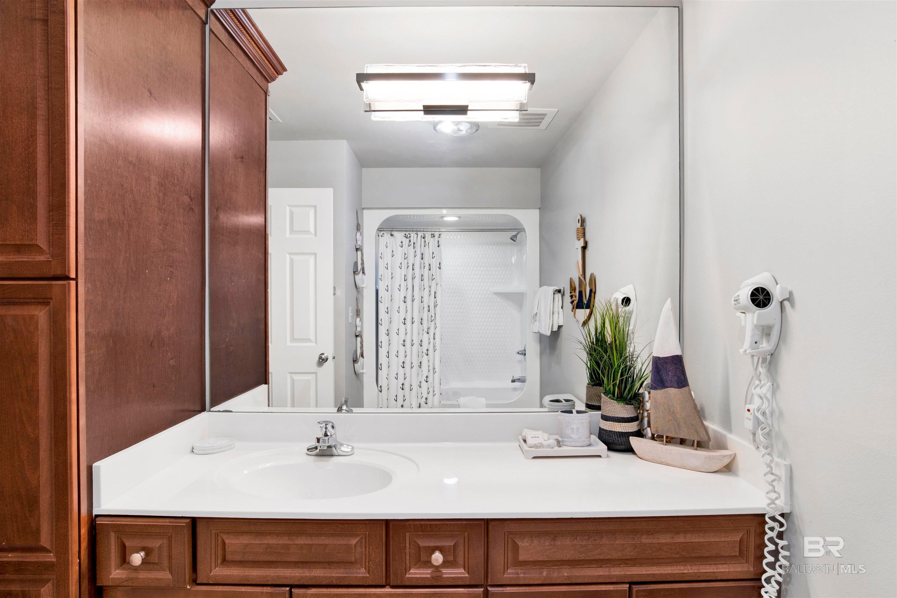 Orange Beach, Alabama, 36561, United States, 3 Bedrooms Bedrooms, ,4 BathroomsBathrooms,Residential,Active,1920283