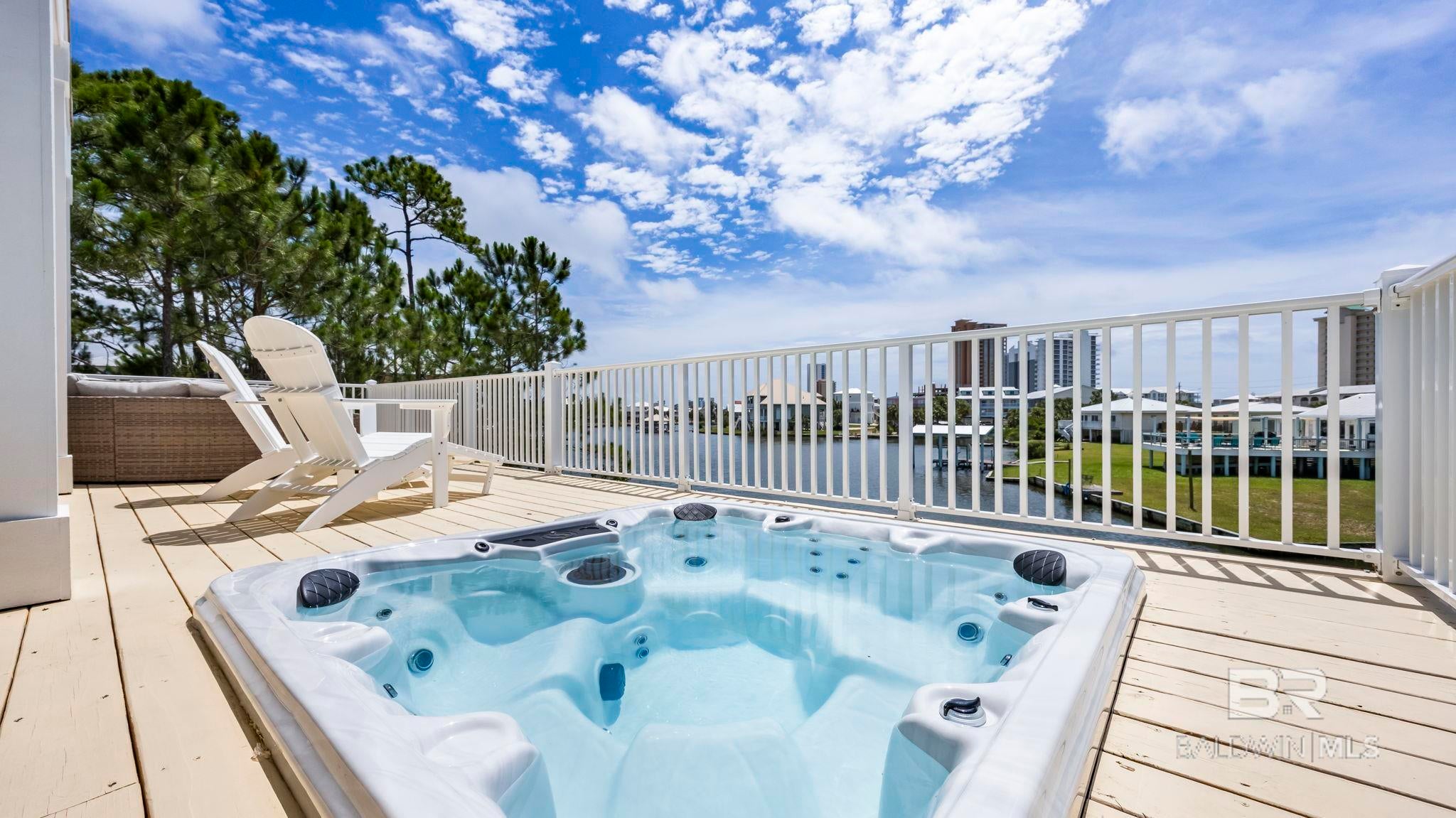 Gulf Shores, Alabama, 36542, United States, 6 Bedrooms Bedrooms, ,4 BathroomsBathrooms,Residential,Active,2009422