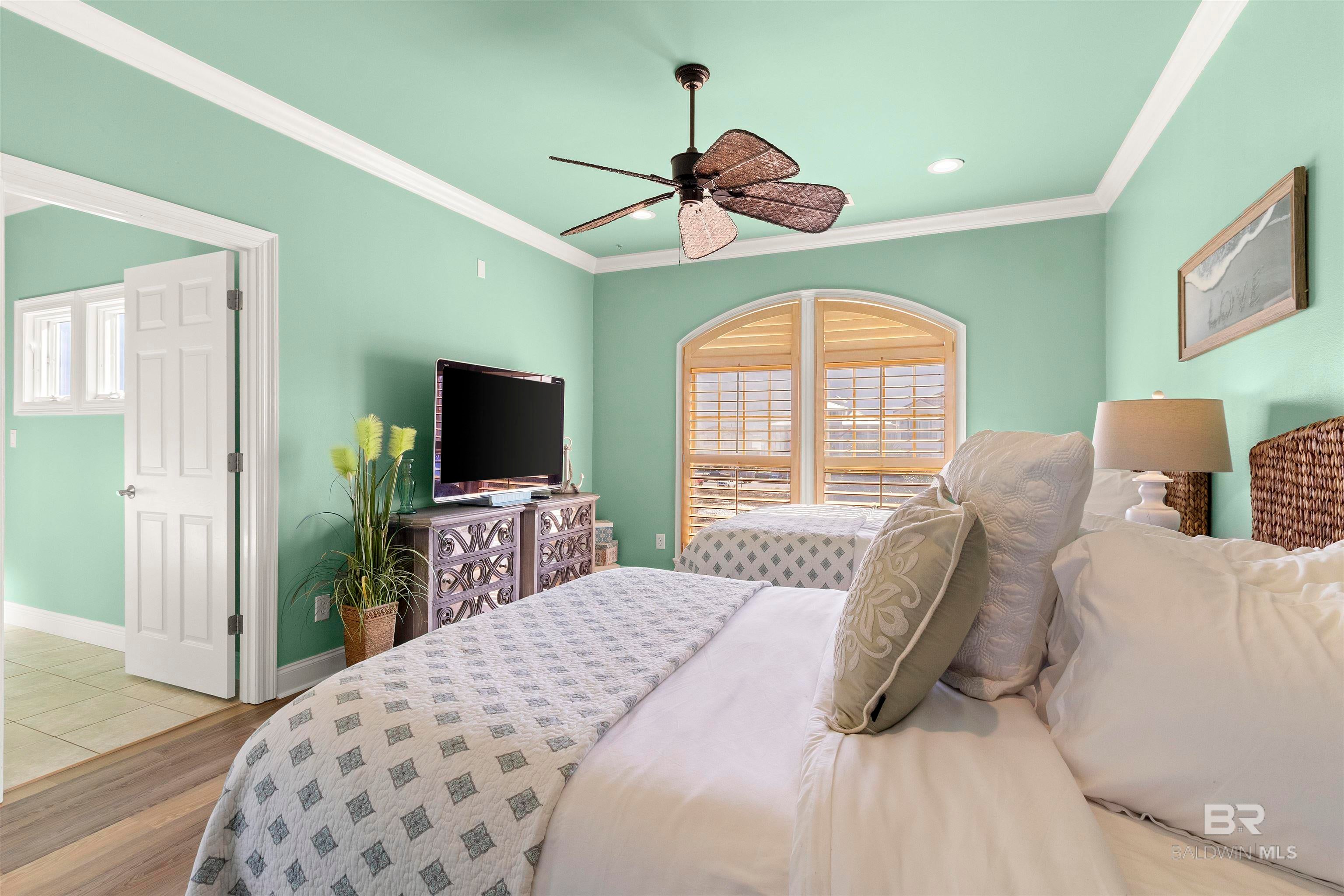 Gulf Shores, Alabama, 36542, United States, 4 Bedrooms Bedrooms, ,5 BathroomsBathrooms,Residential,Active,2012201