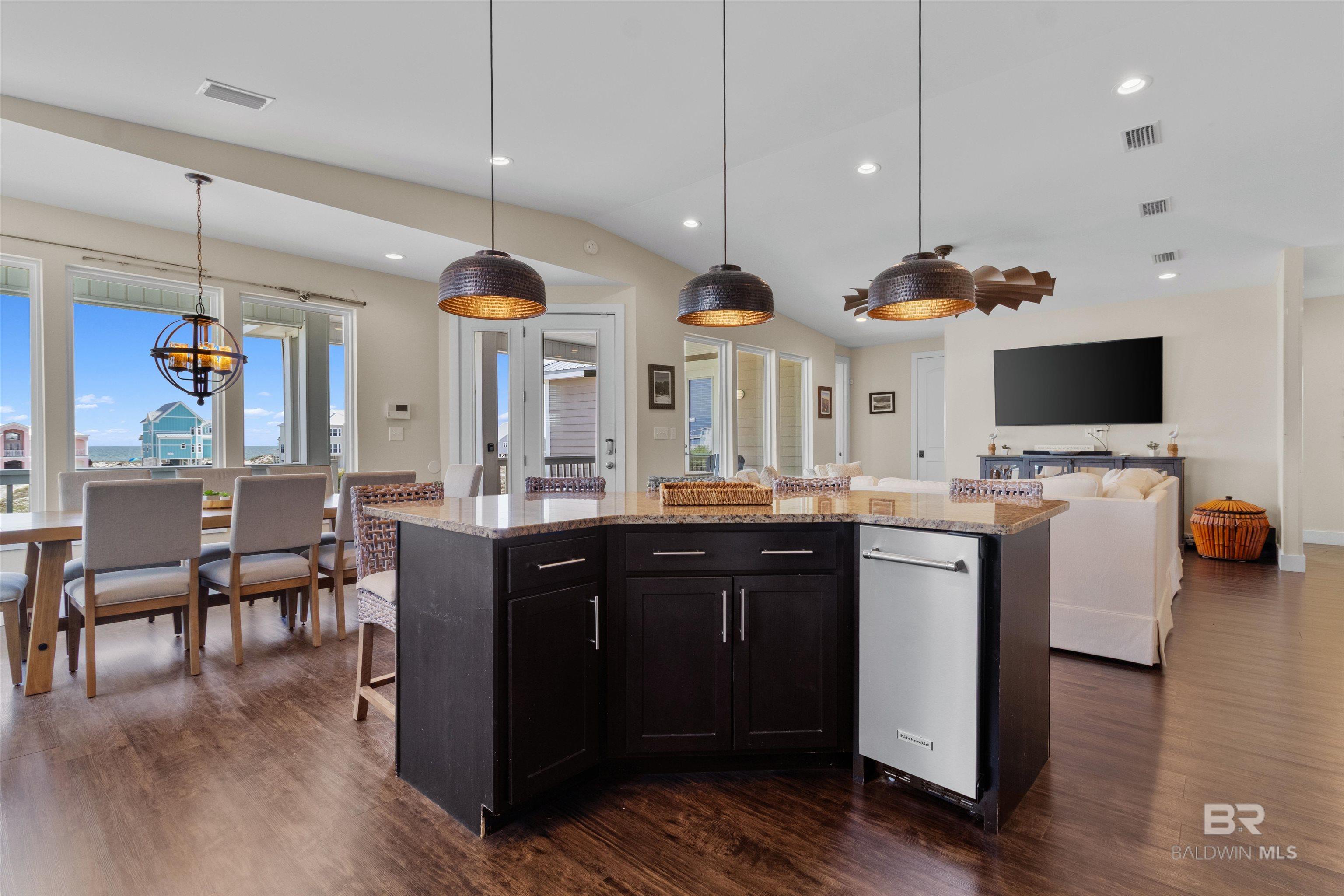 Gulf Shores, Alabama, 36542, United States, 6 Bedrooms Bedrooms, ,4 BathroomsBathrooms,Residential,Active,2044165
