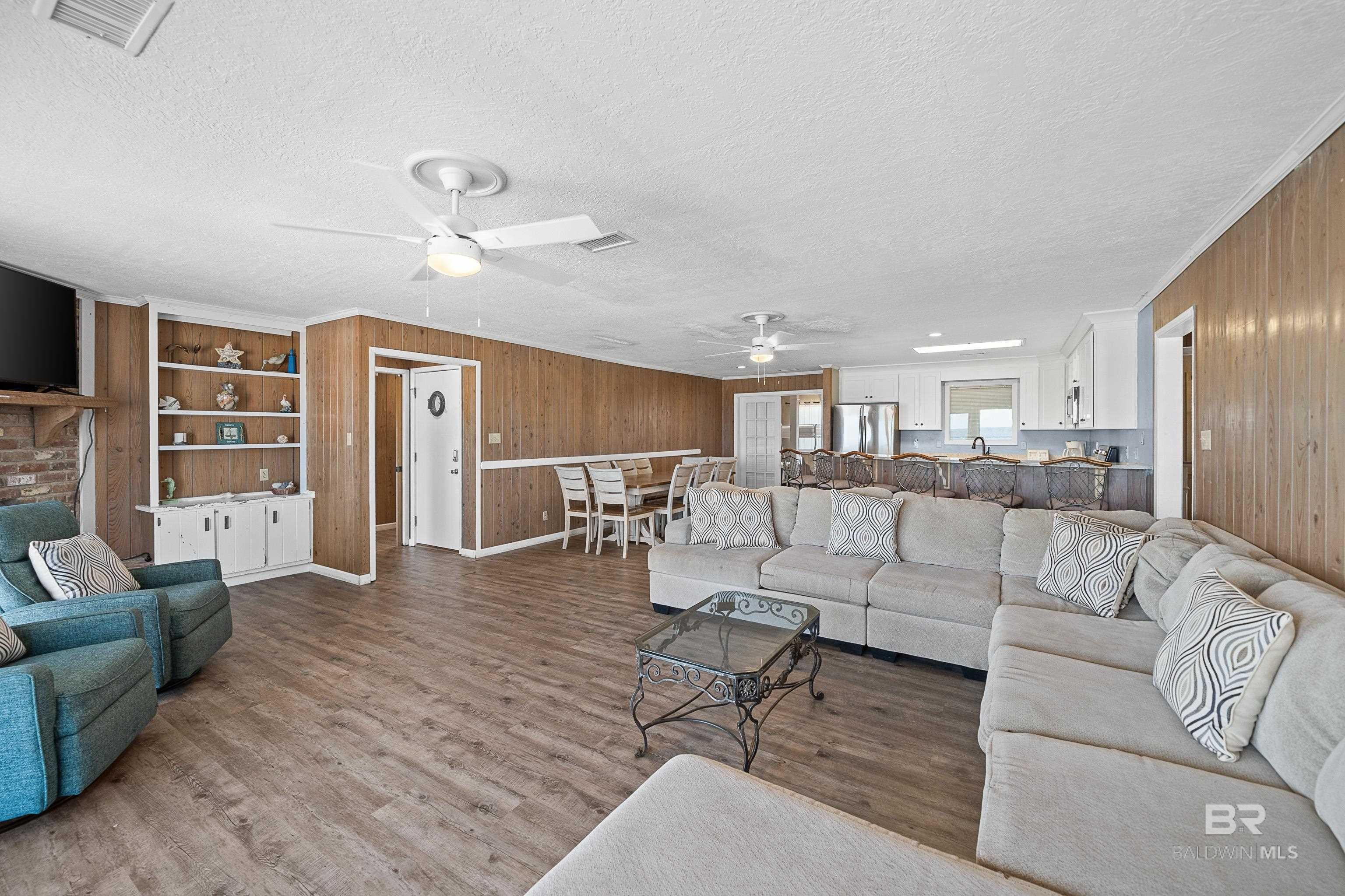 Gulf Shores, Alabama, 36542, United States, 5 Bedrooms Bedrooms, ,3 BathroomsBathrooms,Residential,Active,1909616