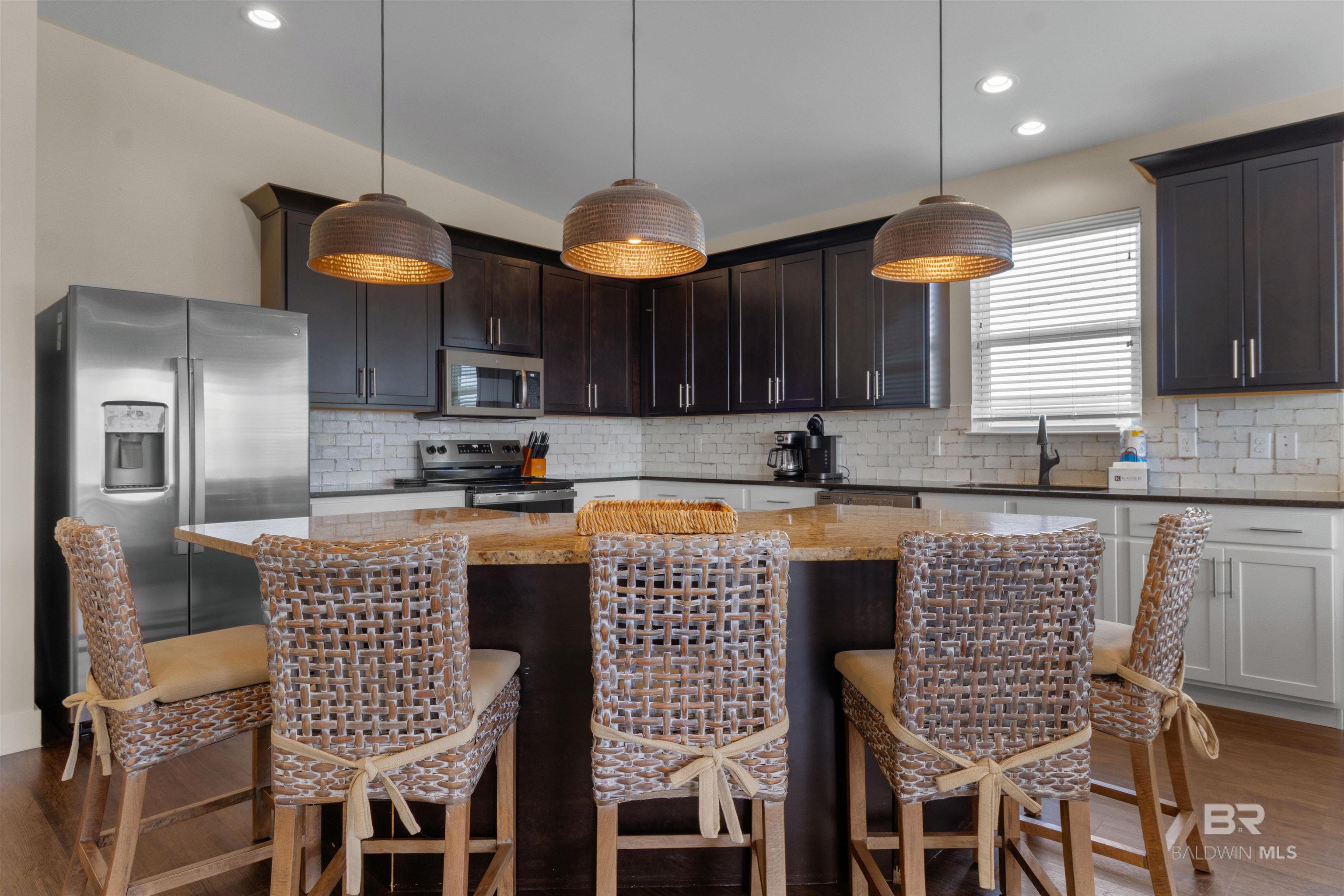 Gulf Shores, Alabama, 36542, United States, 6 Bedrooms Bedrooms, ,4 BathroomsBathrooms,Residential,Active,2044165