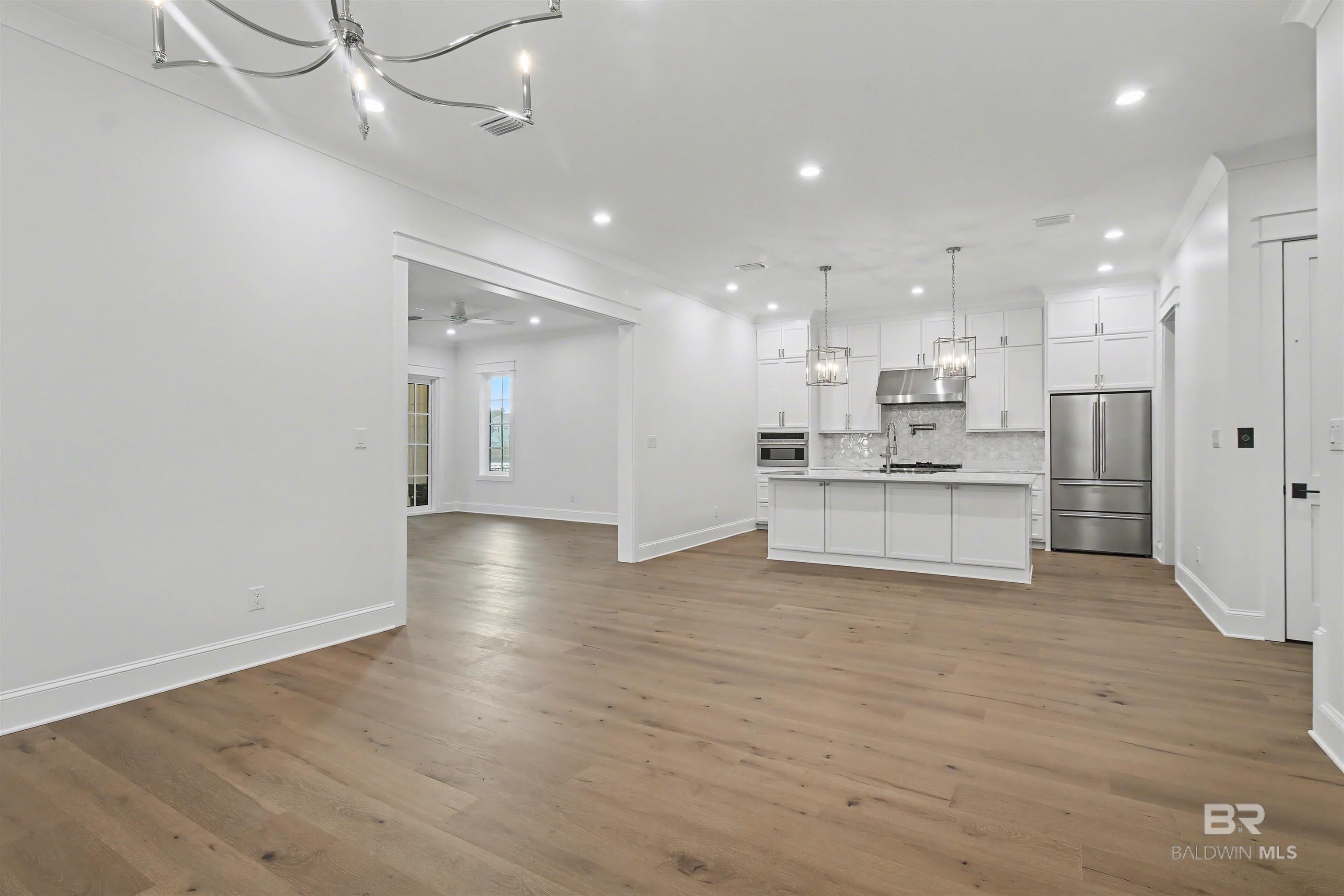 Gulf Shores, Alabama, 36542, United States, 3 Bedrooms Bedrooms, ,4 BathroomsBathrooms,Residential,Active,1992558