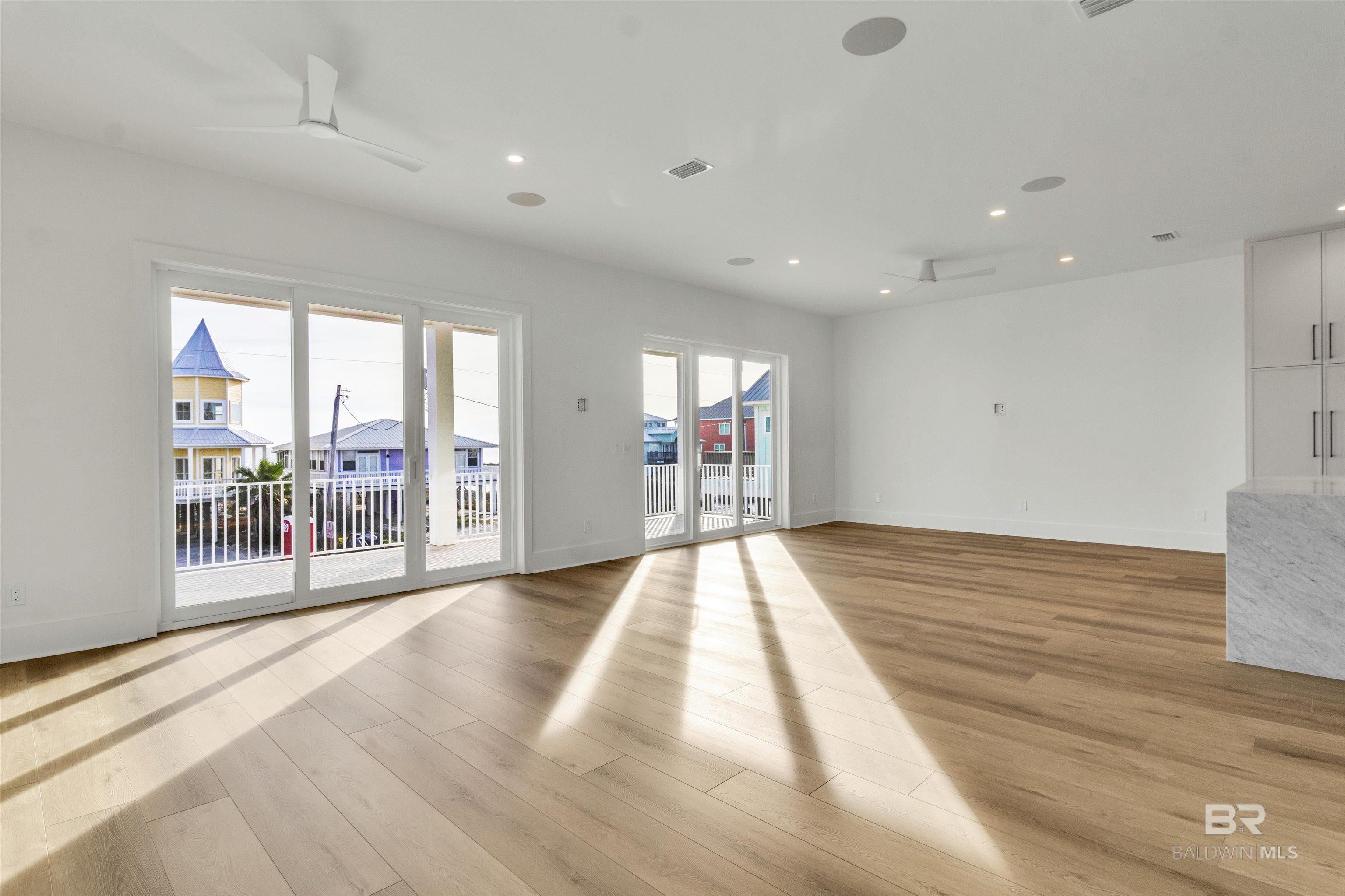 Gulf Shores, Alabama, 36542, United States, ,5 BathroomsBathrooms,Residential,Active,1900169