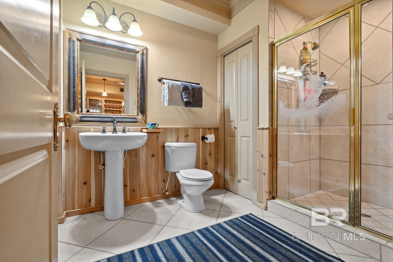 Orange Beach, Alabama, 36561, United States, ,5 BathroomsBathrooms,Residential,Active,1869129