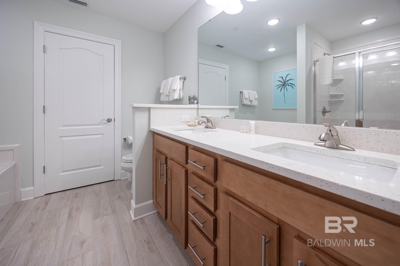 Orange Beach, Alabama, 36561, United States, 2 Bedrooms Bedrooms, ,3 BathroomsBathrooms,Residential,Active,1894510