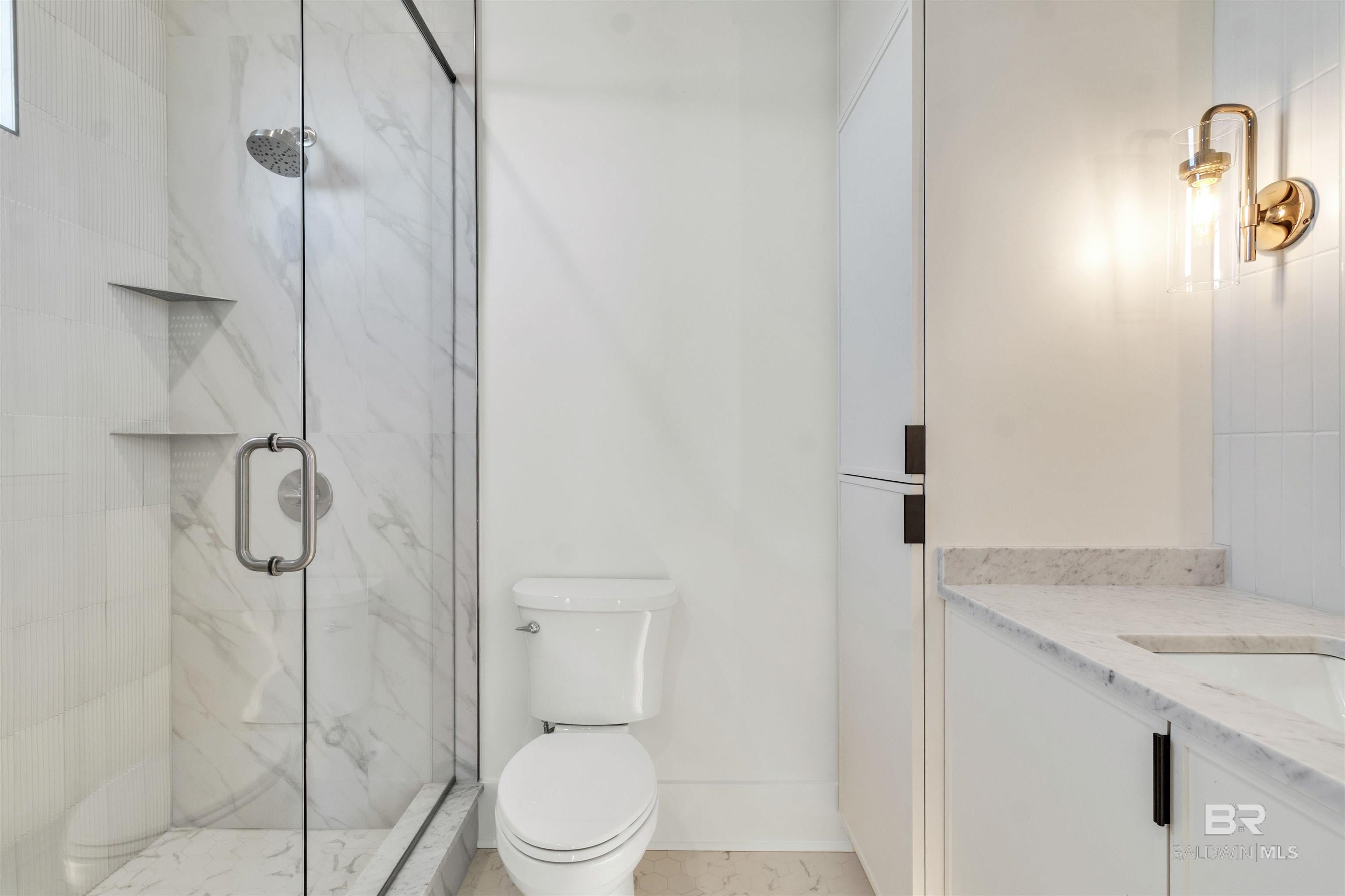 Gulf Shores, Alabama, 36542, United States, ,5 BathroomsBathrooms,Residential,Active,1900169