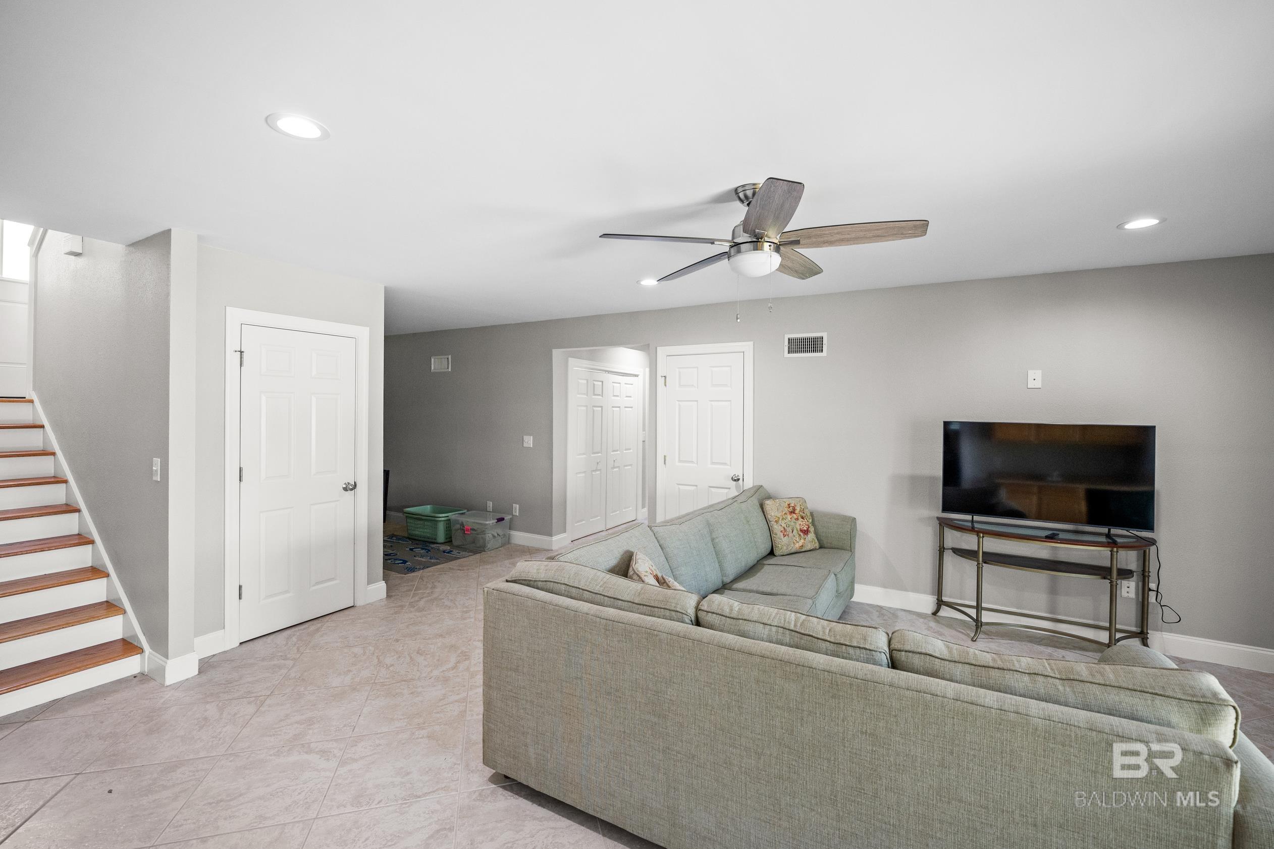 Orange Beach, Alabama, 36561, United States, 5 Bedrooms Bedrooms, ,5 BathroomsBathrooms,Residential,Active,1922657