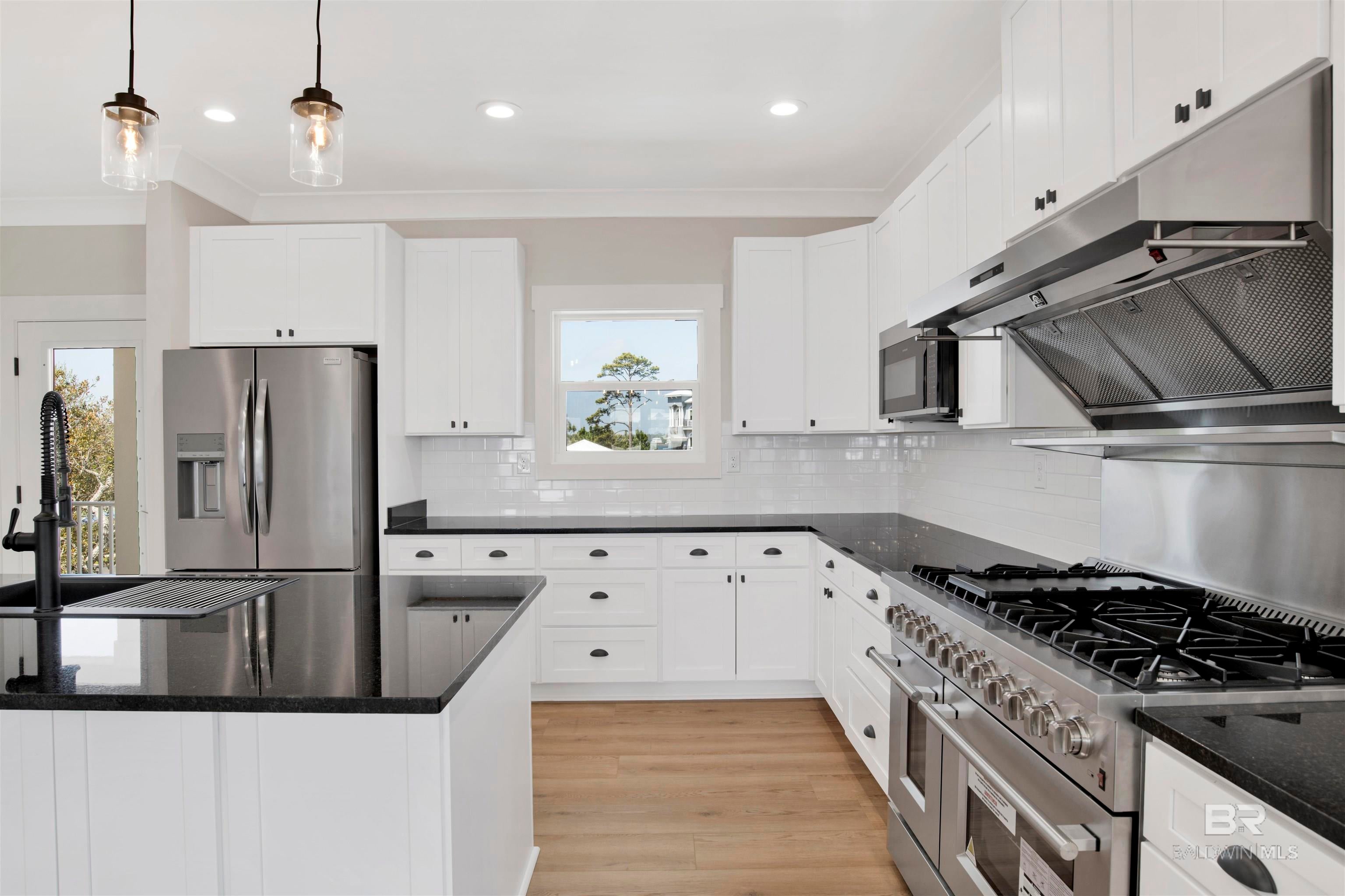 Gulf Shores, Alabama, 36542, United States, 4 Bedrooms Bedrooms, ,4 BathroomsBathrooms,Residential,Active,1954315