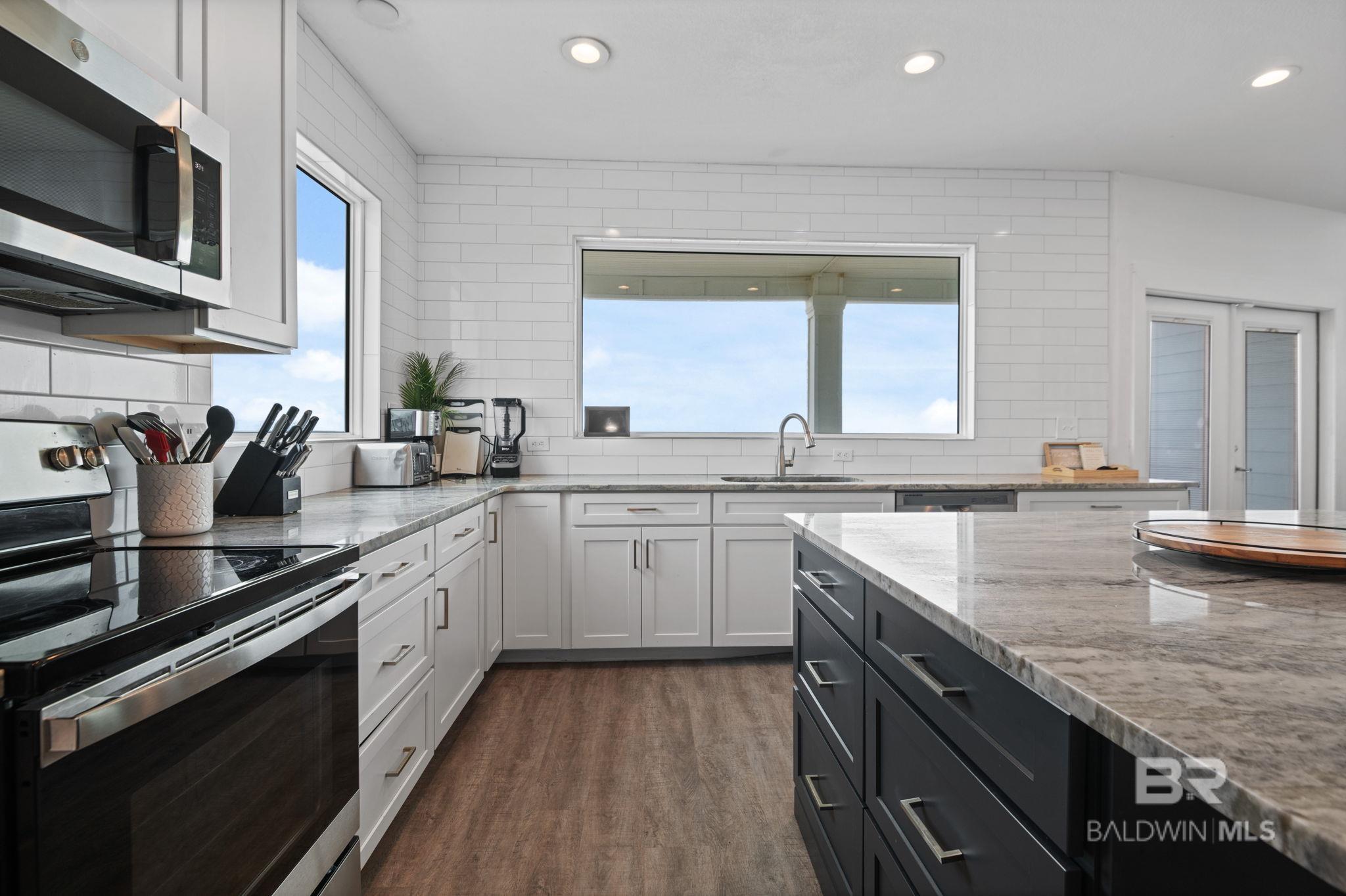 Gulf Shores, Alabama, 36542, United States, 5 Bedrooms Bedrooms, ,5 BathroomsBathrooms,Residential,Active,1972153