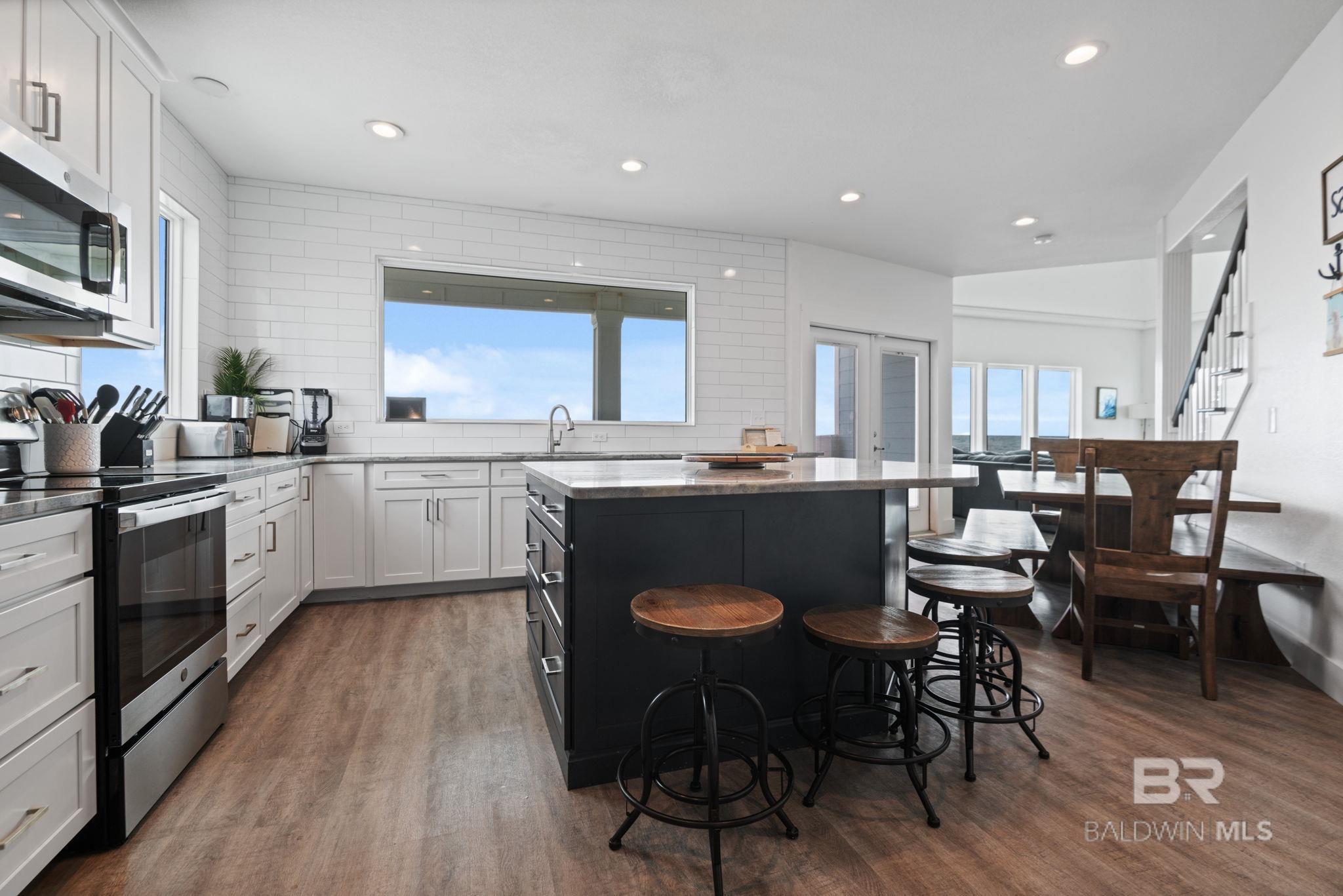 Gulf Shores, Alabama, 36542, United States, 5 Bedrooms Bedrooms, ,5 BathroomsBathrooms,Residential,Active,1972153