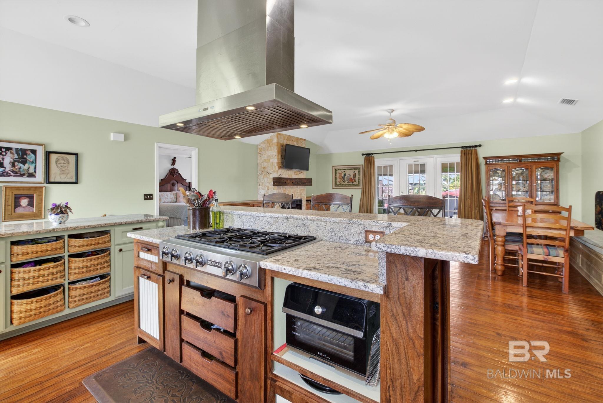 Orange Beach, Alabama, 36561, United States, 3 Bedrooms Bedrooms, ,3 BathroomsBathrooms,Residential,Active,2015426