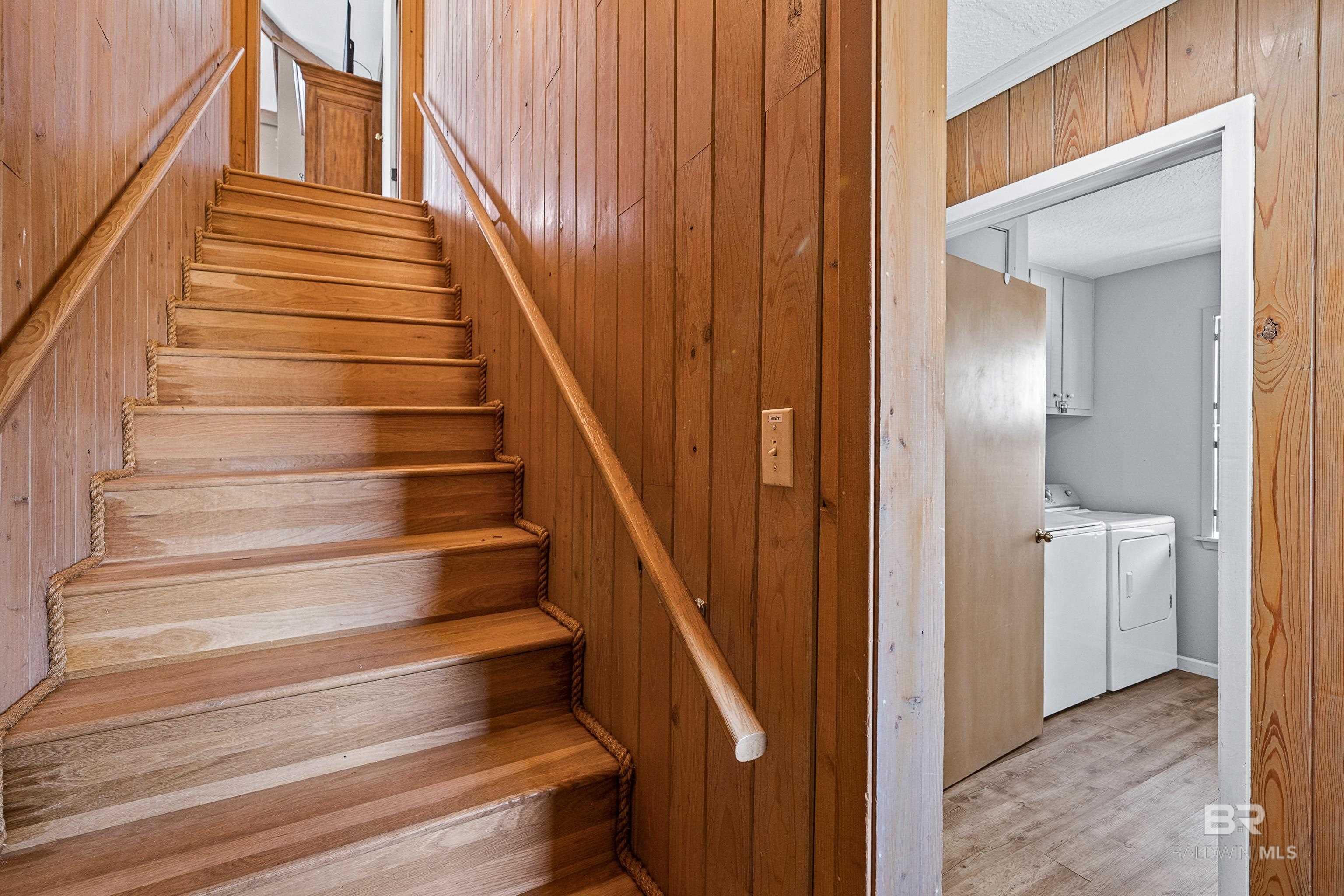 Gulf Shores, Alabama, 36542, United States, 5 Bedrooms Bedrooms, ,3 BathroomsBathrooms,Residential,Active,1909616