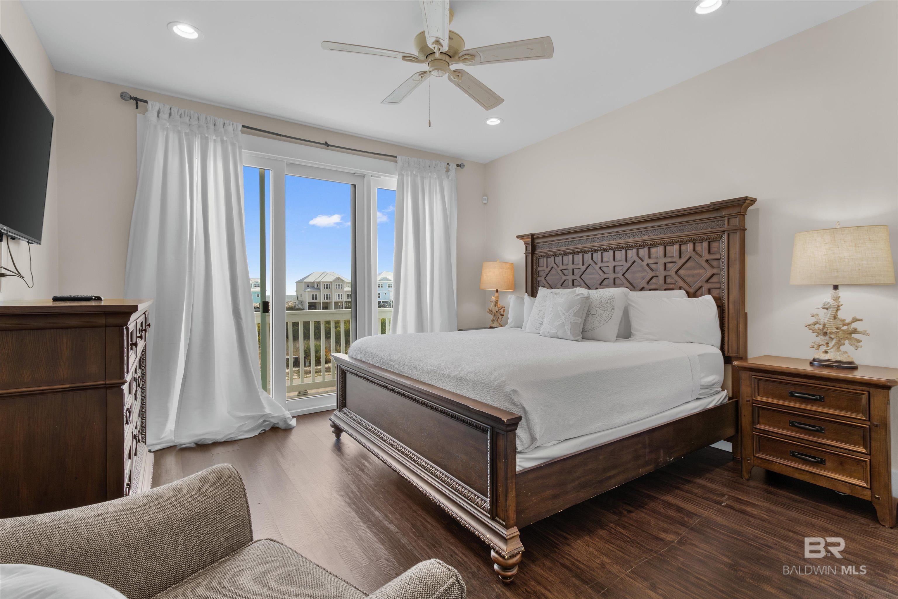 Gulf Shores, Alabama, 36542, United States, 6 Bedrooms Bedrooms, ,4 BathroomsBathrooms,Residential,Active,2044165