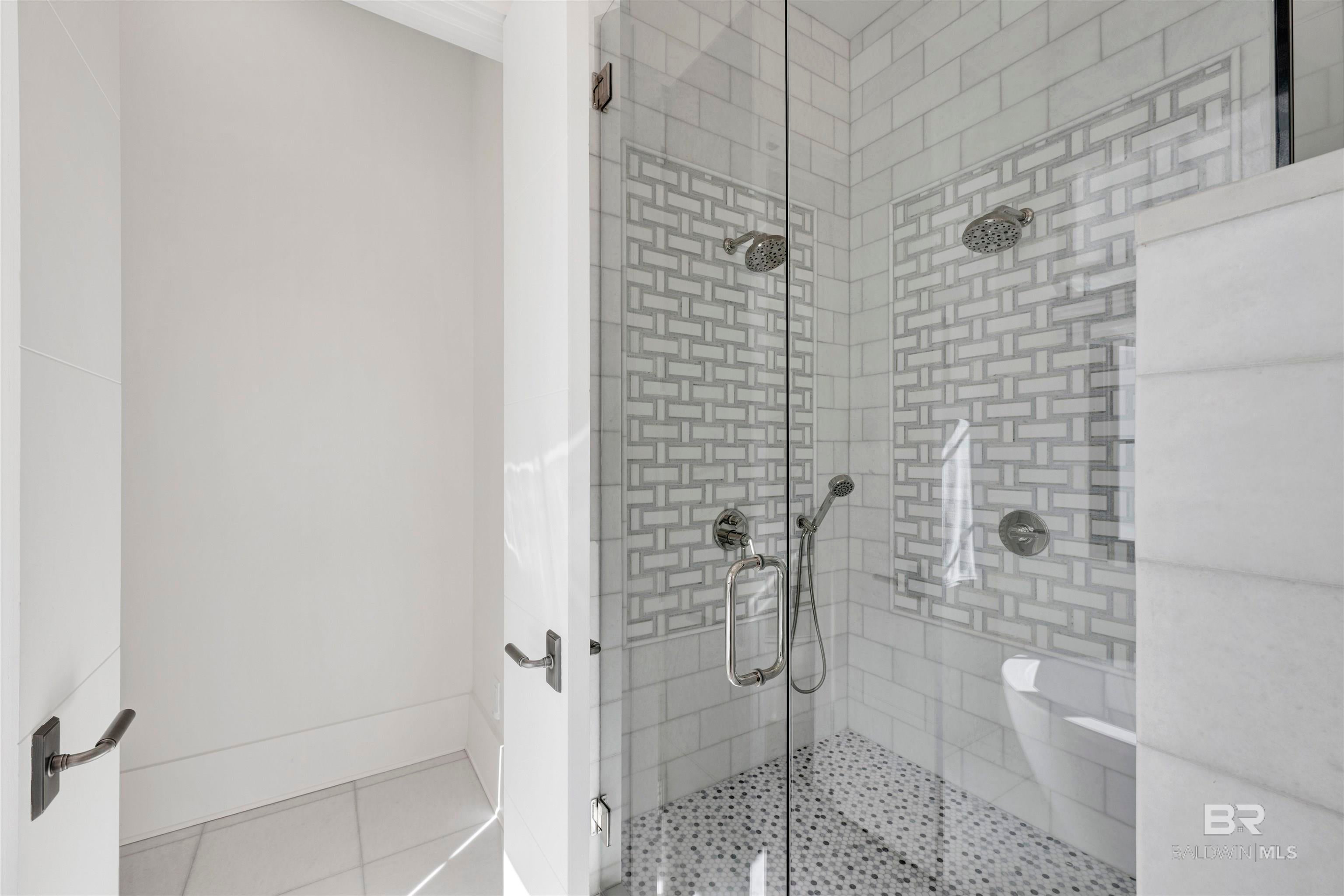 Pensacola, Florida, 32507, United States, 5 Bedrooms Bedrooms, ,6 BathroomsBathrooms,Residential,Active,2015821