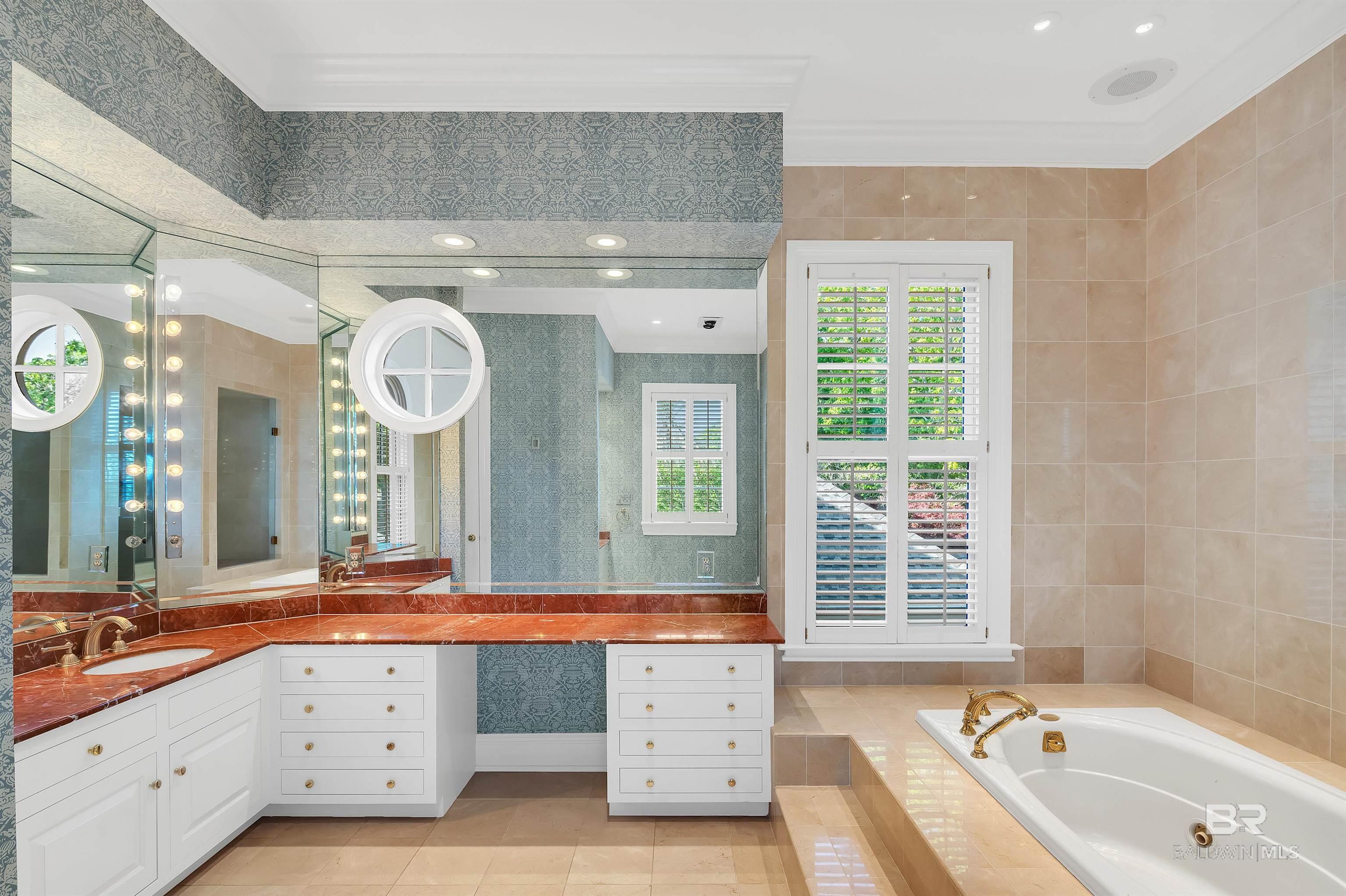 Daphne, Alabama, 36526, United States, ,6 BathroomsBathrooms,Residential,Active,1780390