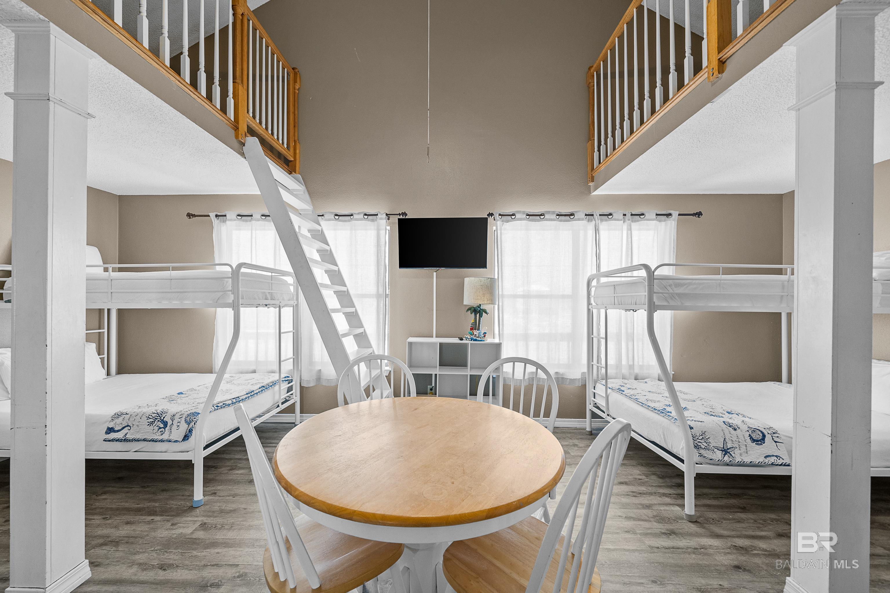 Gulf Shores, Alabama, 36542, United States, 5 Bedrooms Bedrooms, ,3 BathroomsBathrooms,Residential,Active,1909616