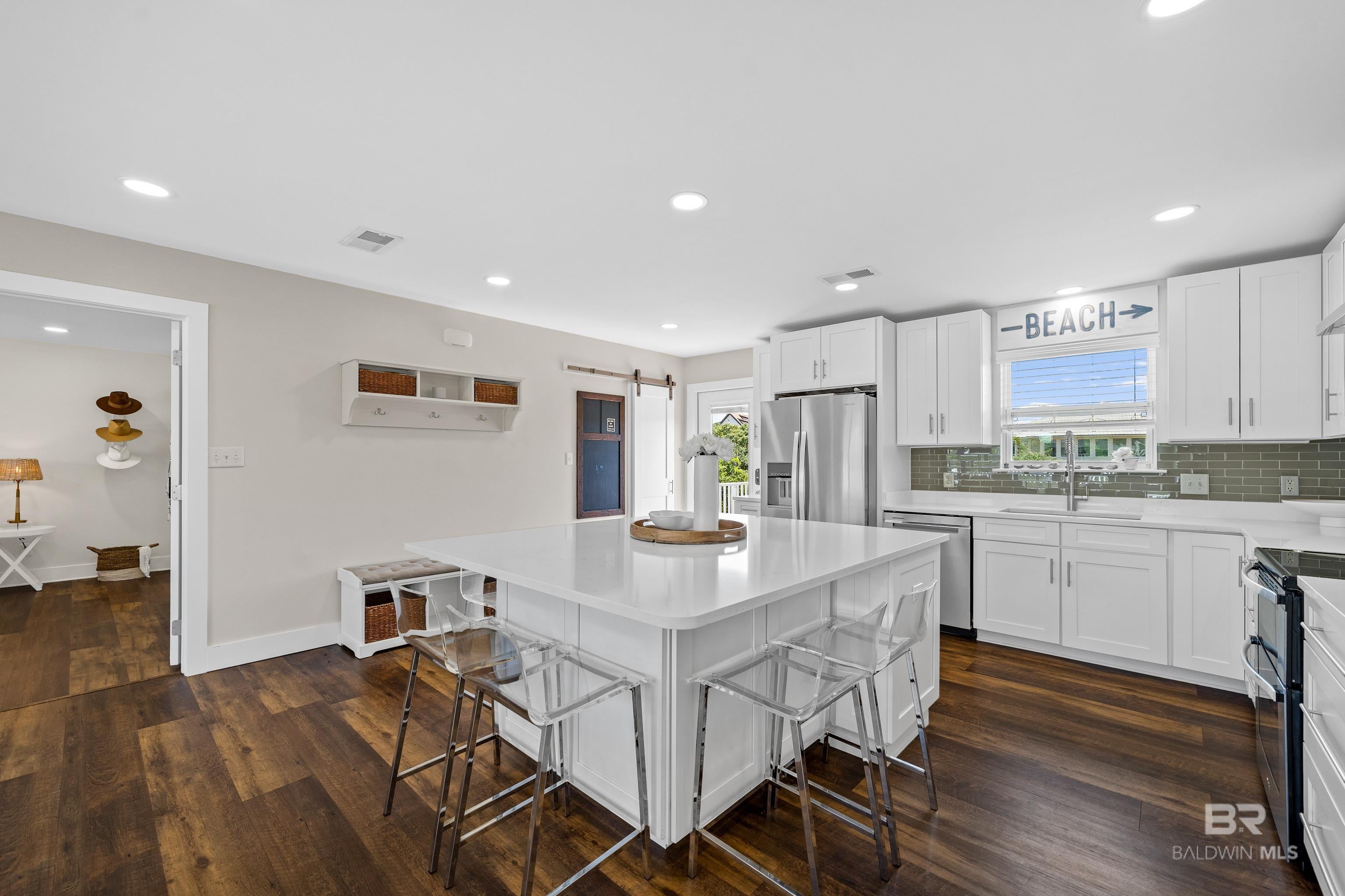 Orange Beach, Alabama, 36561, United States, 4 Bedrooms Bedrooms, ,3 BathroomsBathrooms,Residential,Active,1888450