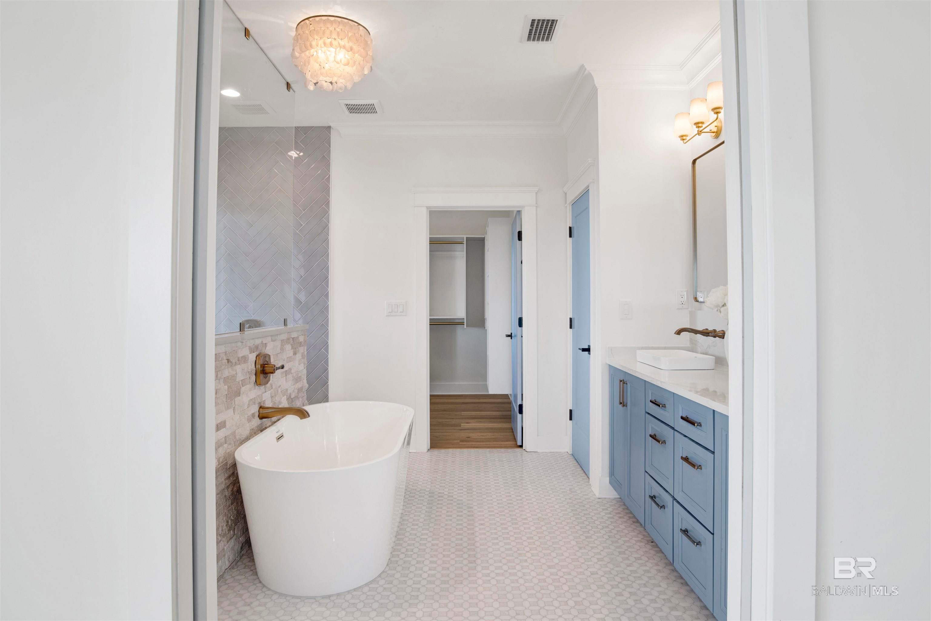 Gulf Shores, Alabama, 36542, United States, 5 Bedrooms Bedrooms, ,6 BathroomsBathrooms,Residential,Active,1992540