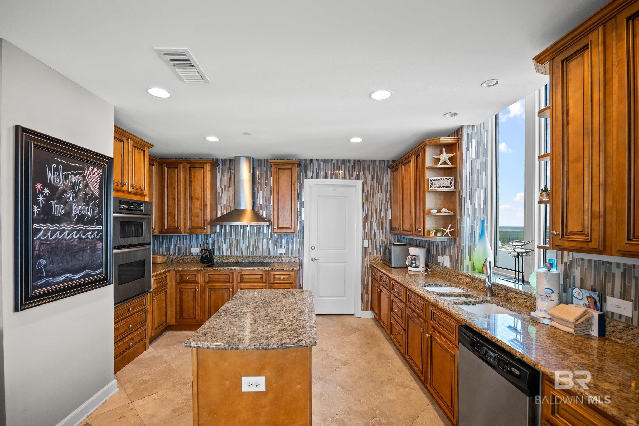 Gulf Shores, Alabama, 36542, United States, ,4 BathroomsBathrooms,Residential,Active,1824911