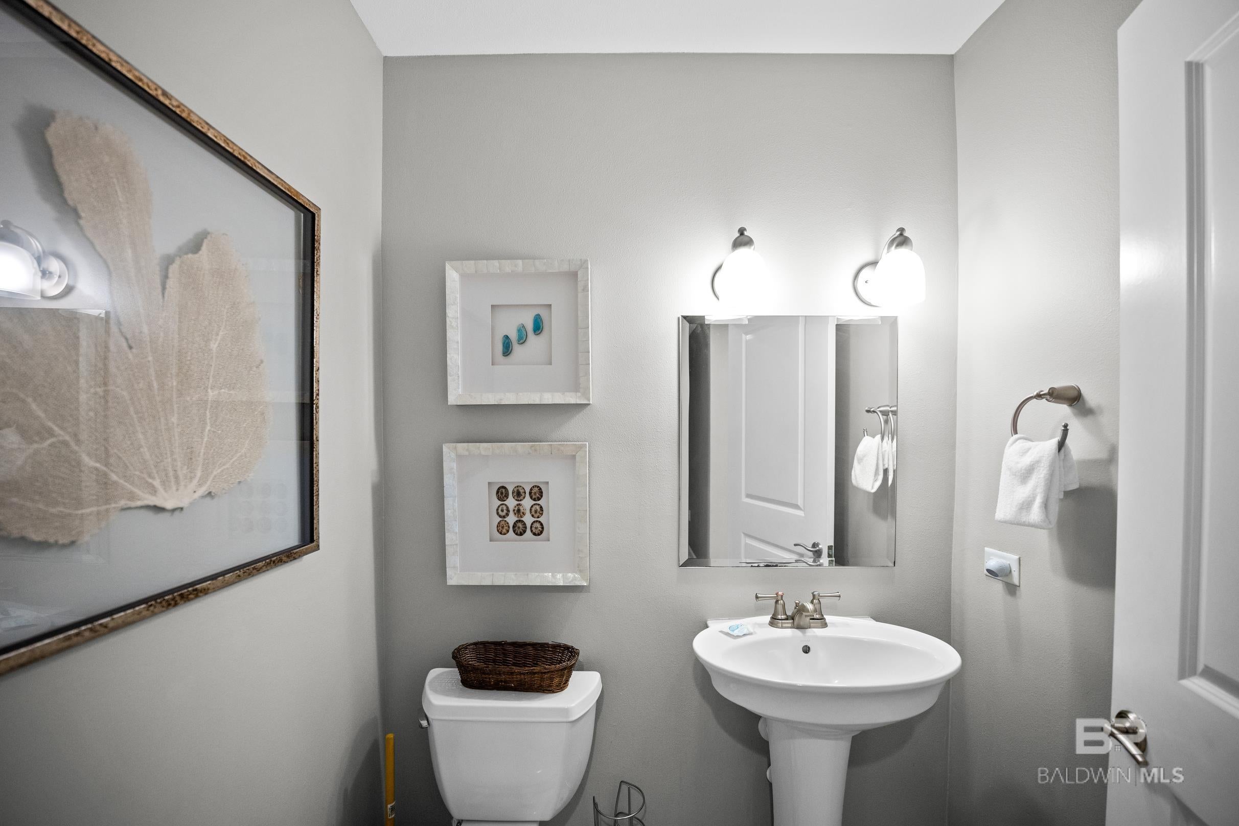 Gulf Shores, Alabama, 36542, United States, ,4 BathroomsBathrooms,Residential,Active,1824911